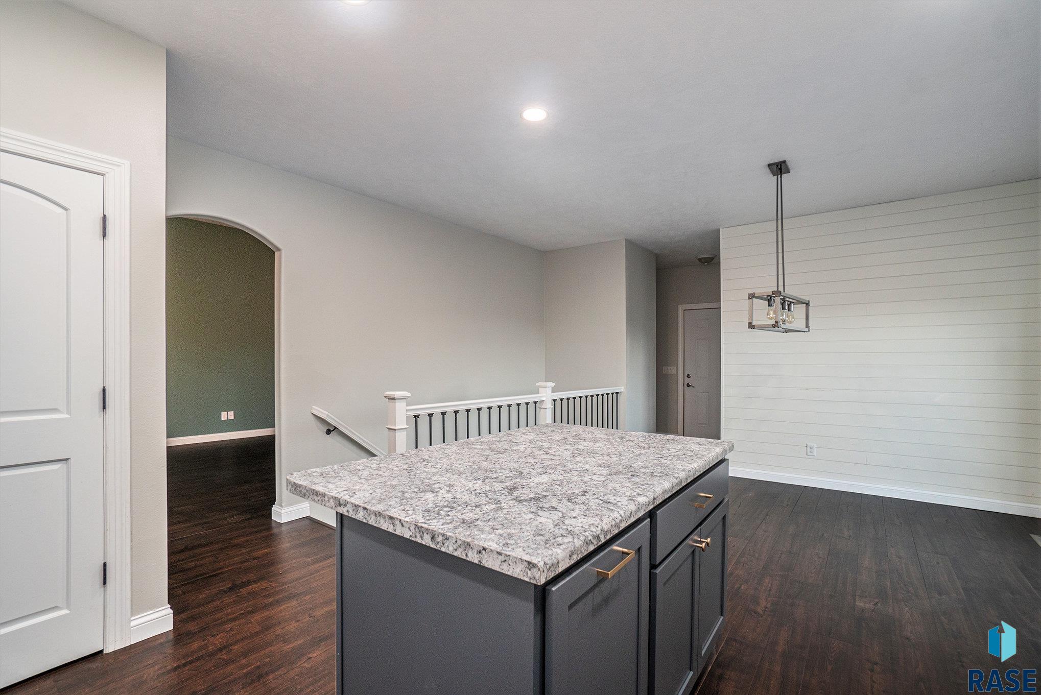 2405 E Yorkshire St Street, Sioux Falls, New Jersey image 11