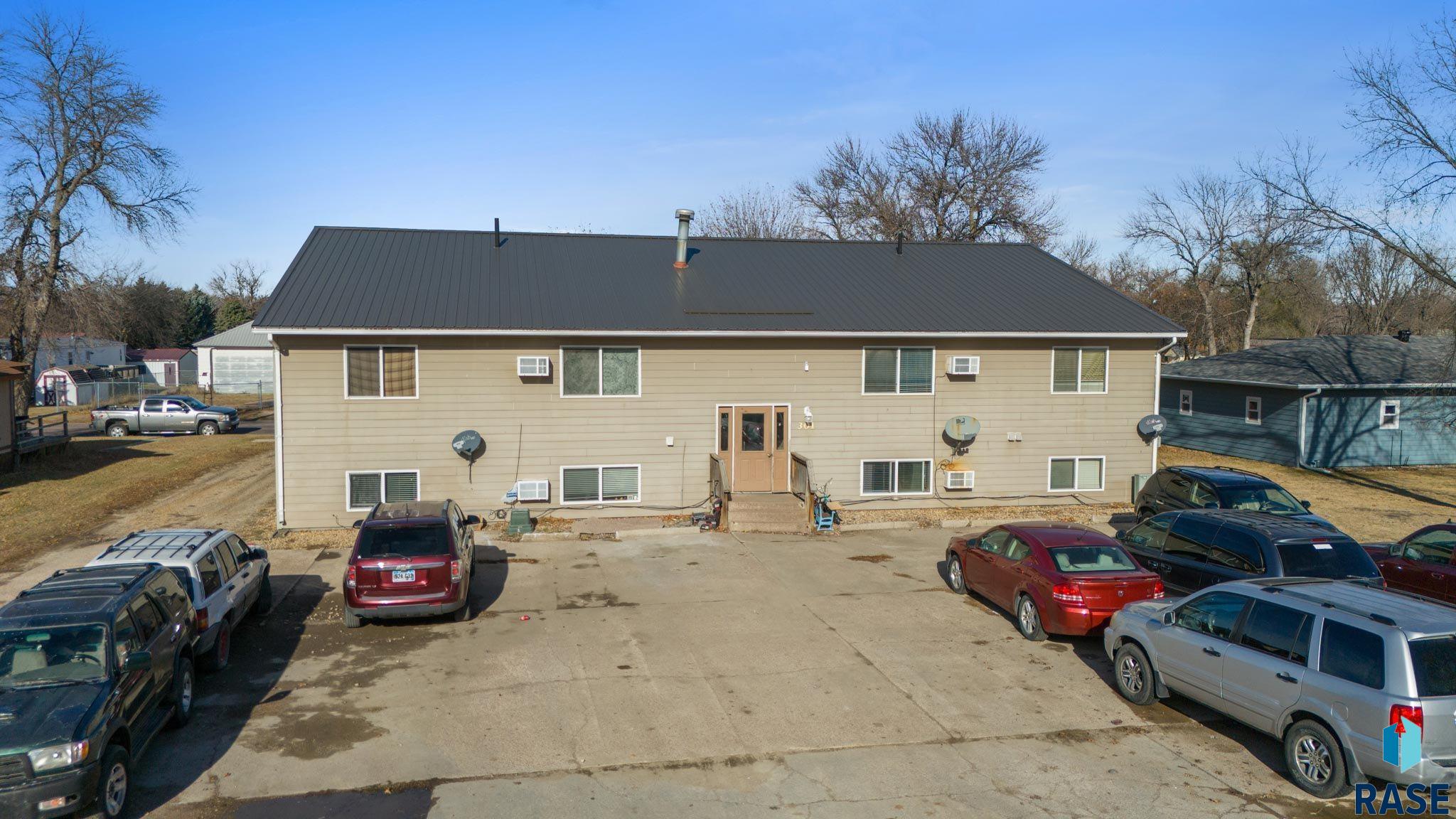 Flandreau, South Dakota 57028, United States, 16 Bedrooms Bedrooms, ,8 BathroomsBathrooms,Residential,Active,126485