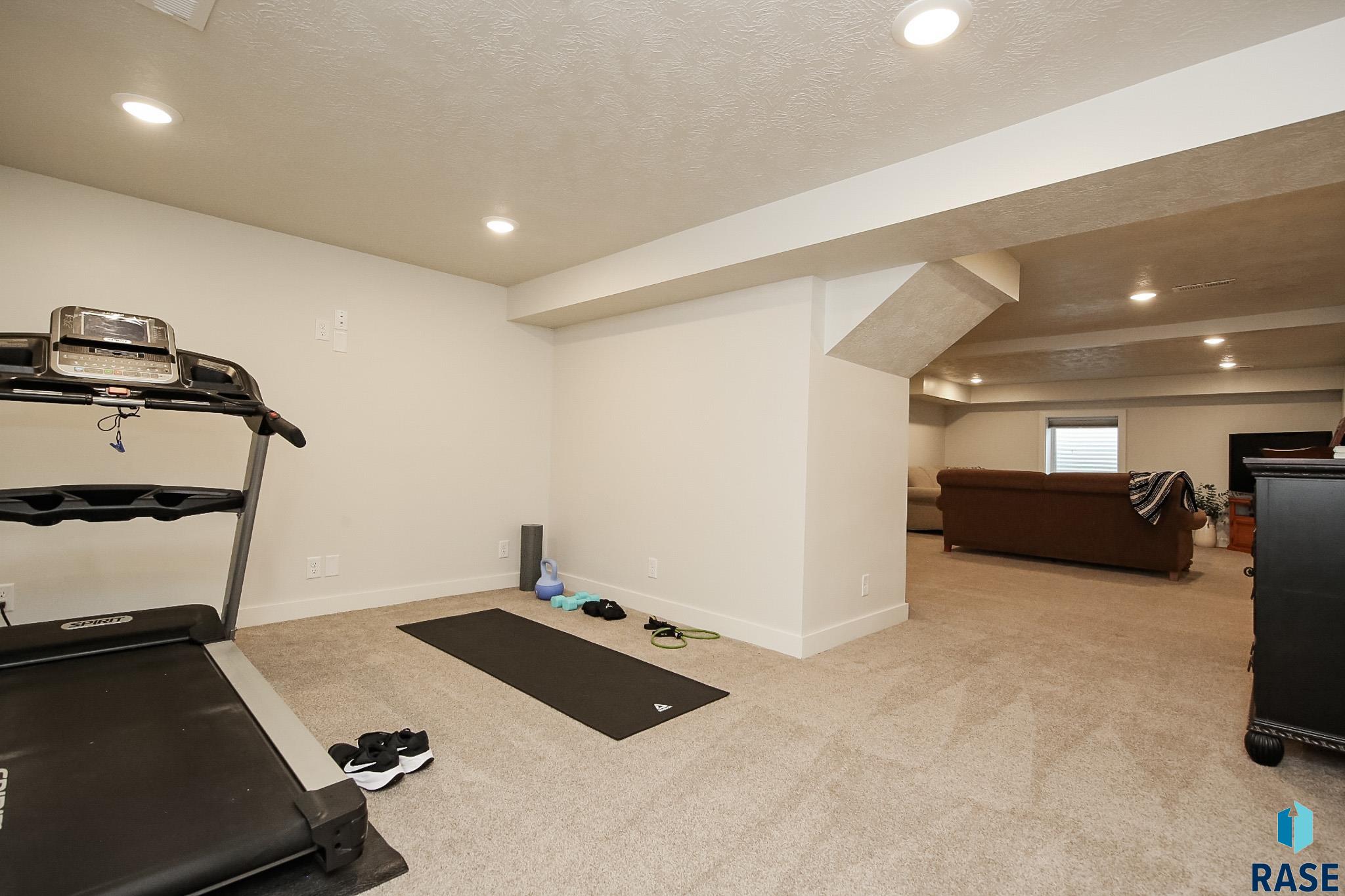 700 N Grant St Street, Canton, New Jersey image 24