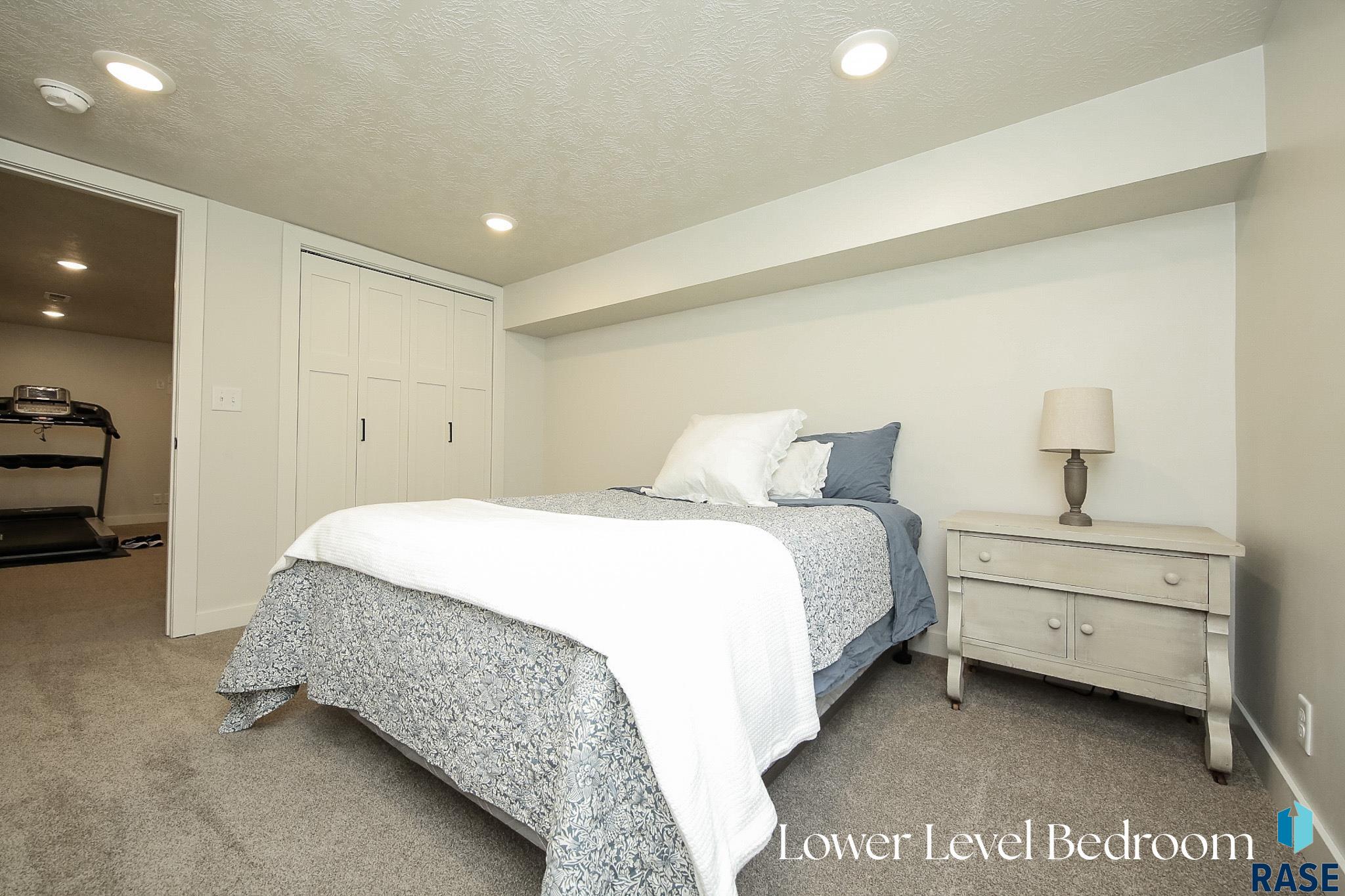 700 N Grant St Street, Canton, New Jersey image 25