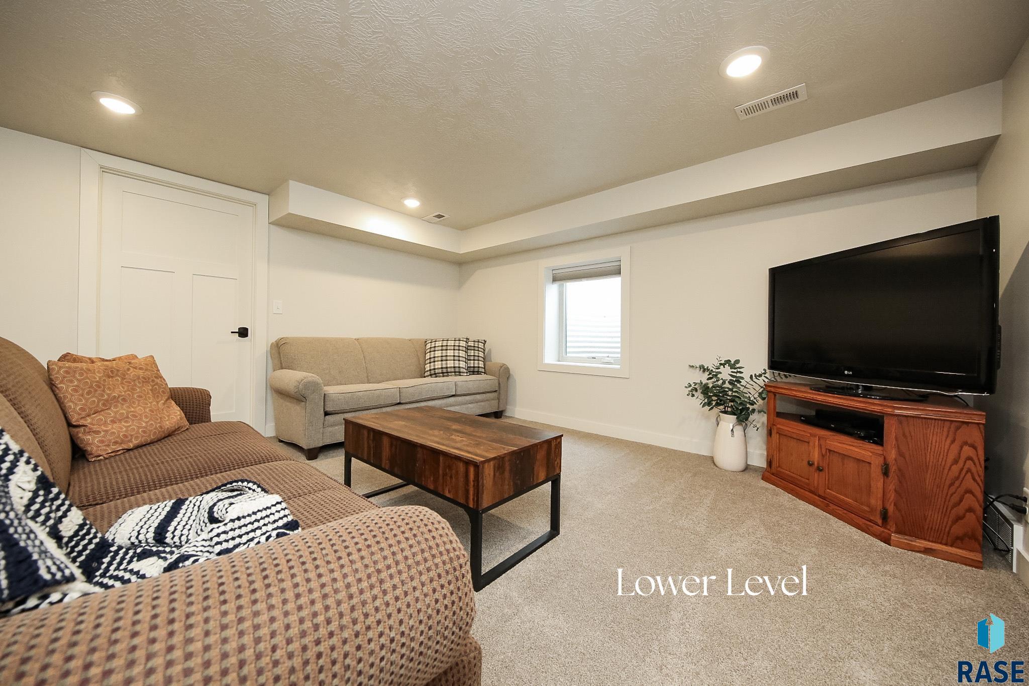 700 N Grant St Street, Canton, New Jersey image 21
