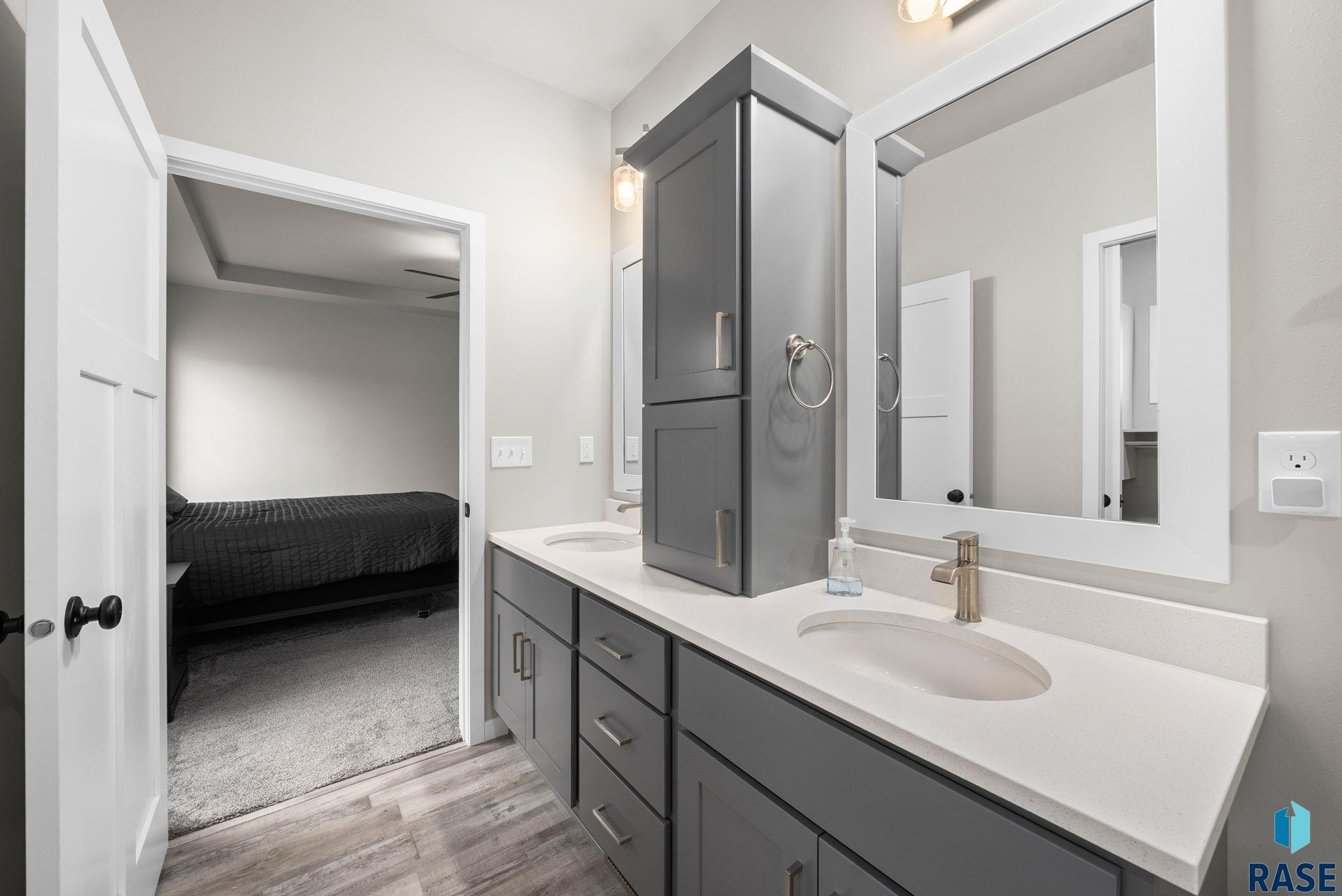 9001 W Rathburn St Street, Sioux Falls, South Dakota image 23