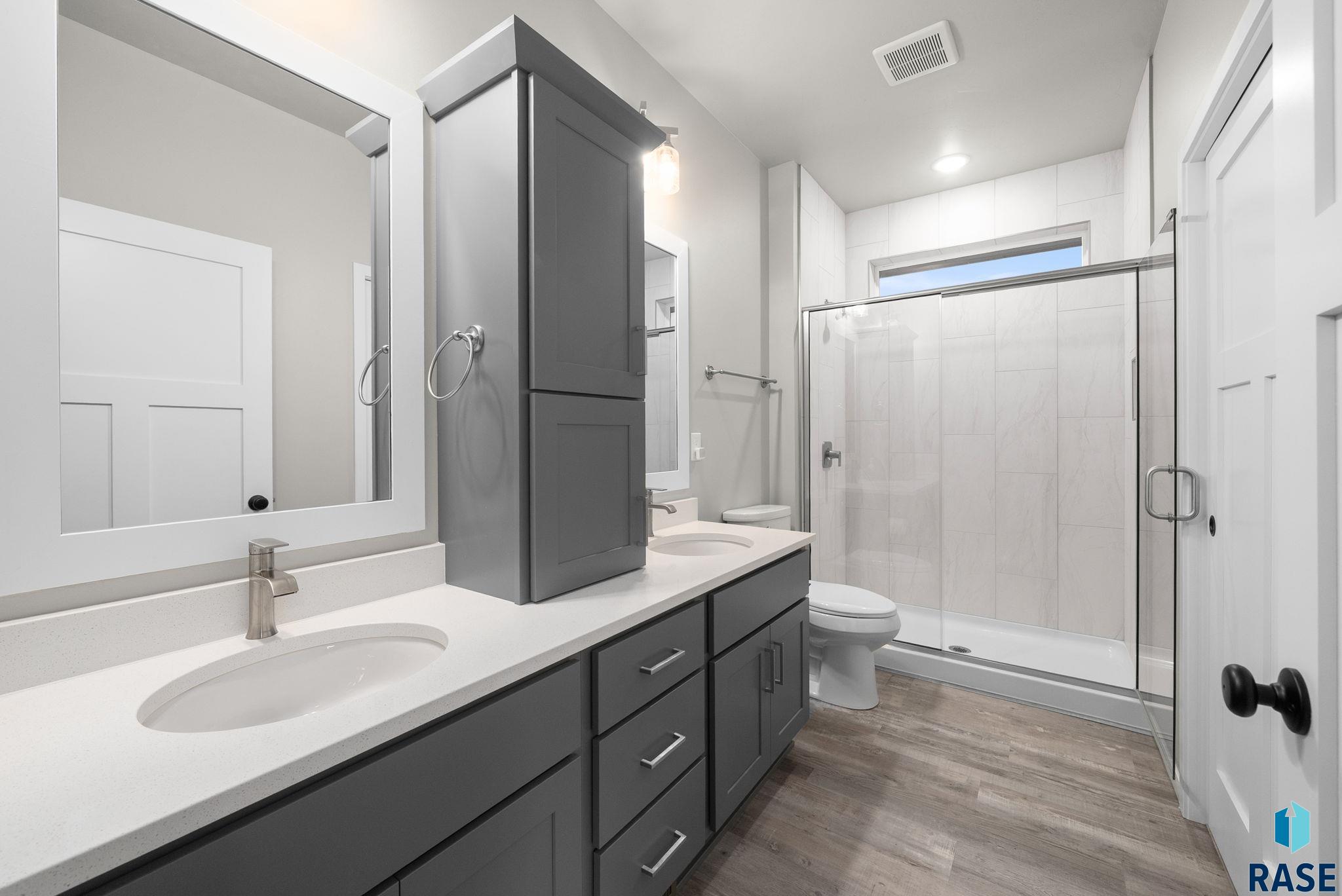 9001 W Rathburn St Street, Sioux Falls, South Dakota image 24
