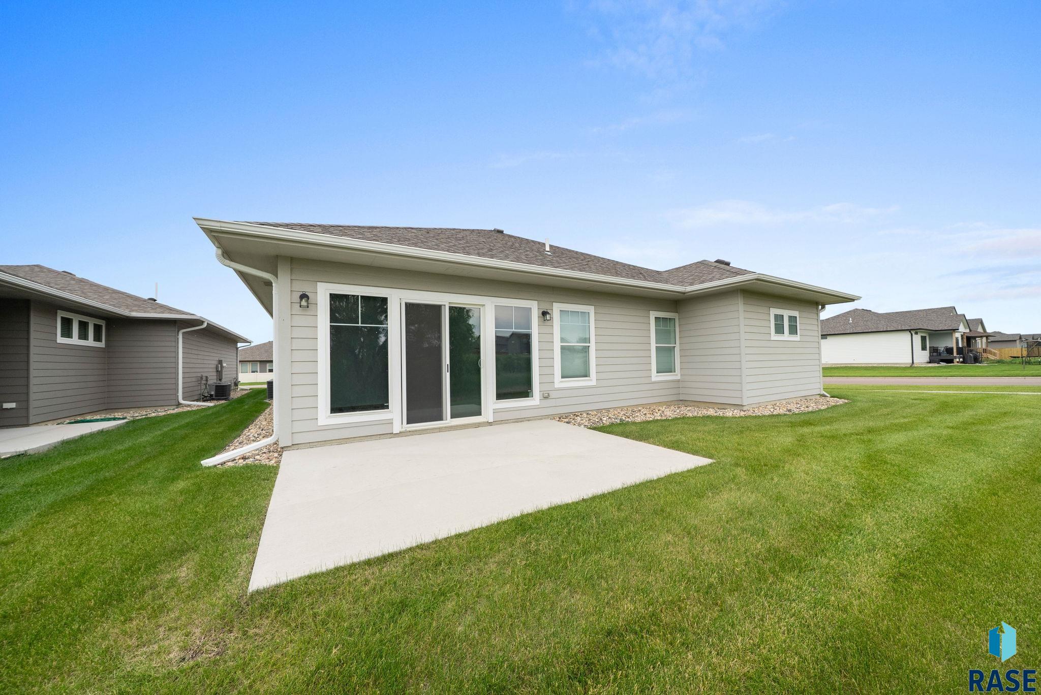 9001 W Rathburn St Street, Sioux Falls, South Dakota image 32