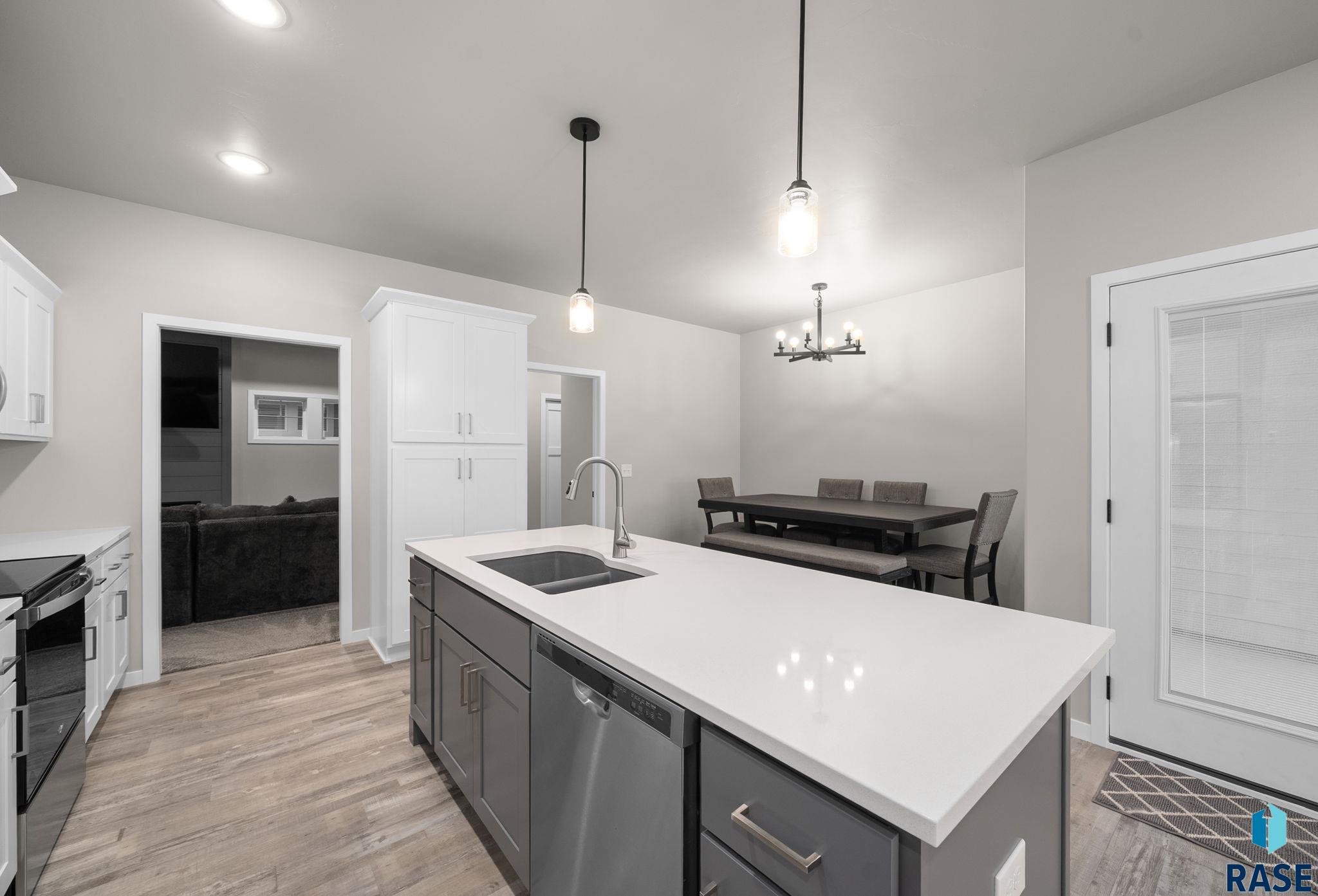 9001 W Rathburn St Street, Sioux Falls, South Dakota image 9