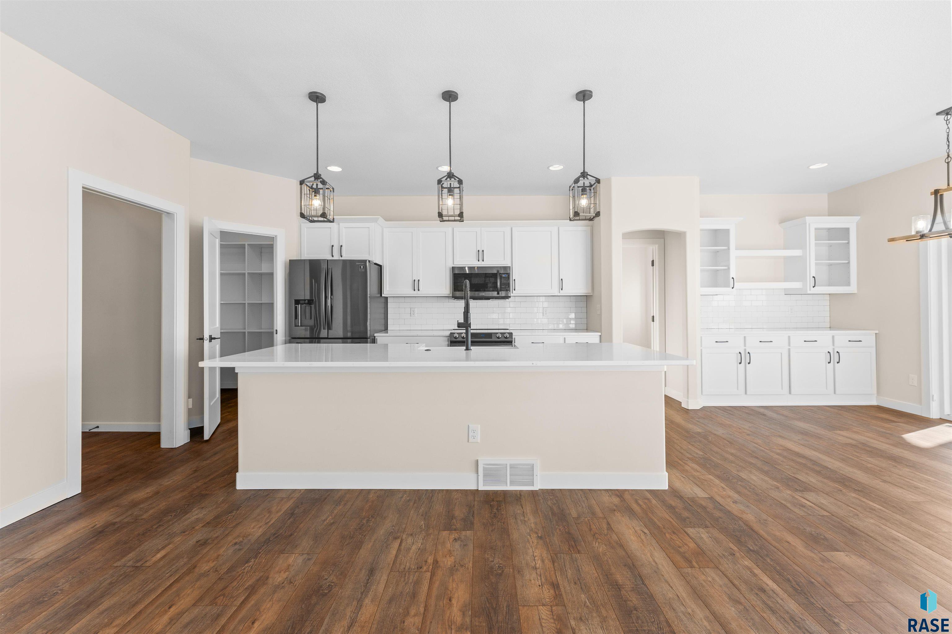 8320 E Wicker Ct Court, Sioux Falls, South Dakota image 13