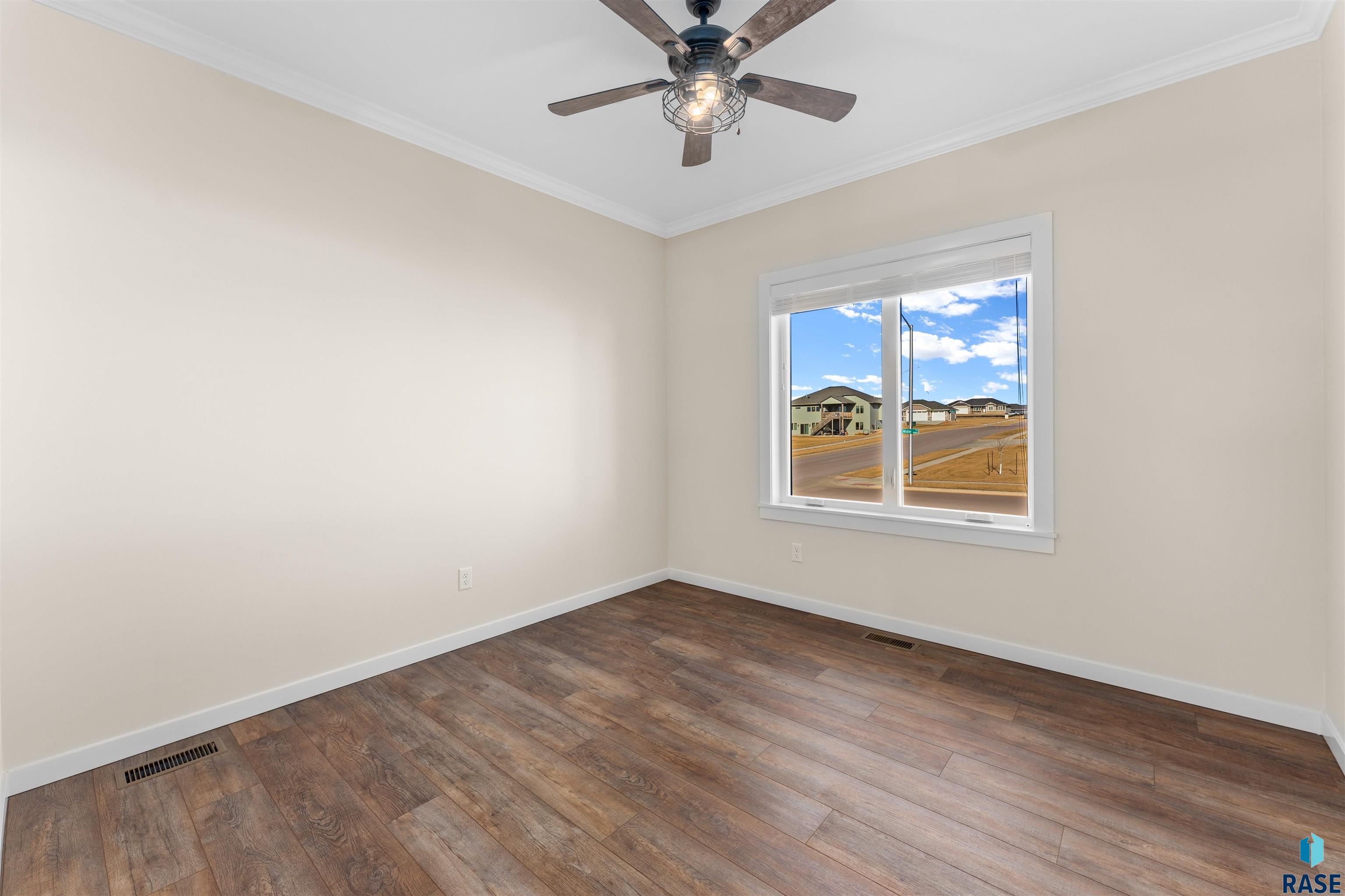 8320 E Wicker Ct Court, Sioux Falls, South Dakota image 25