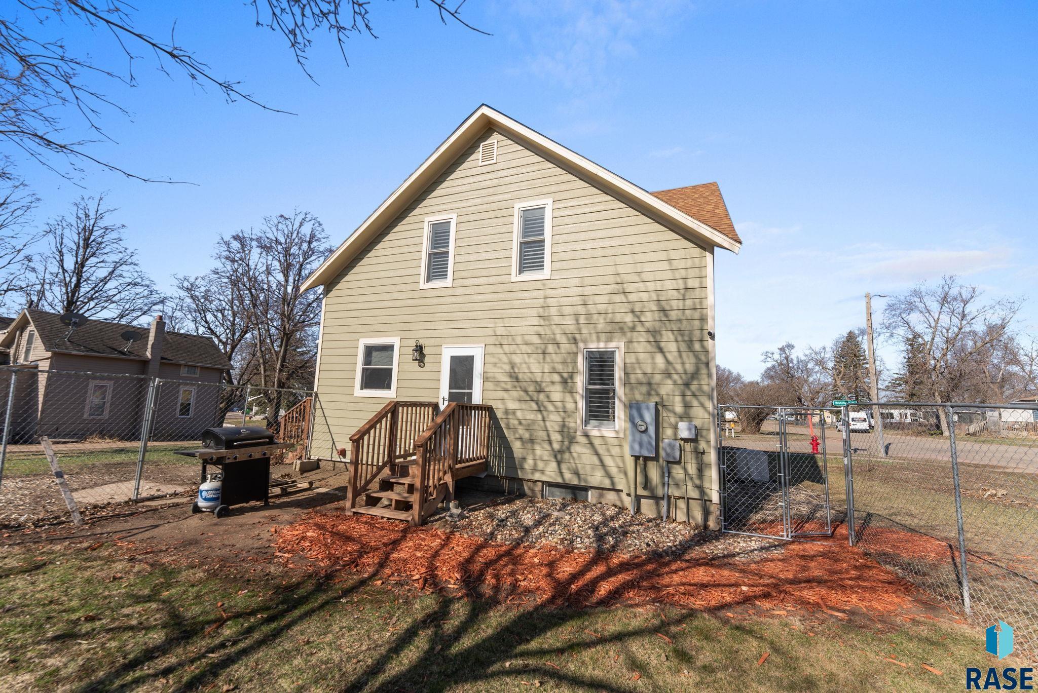 201 S Washington St Street, Humboldt, South Dakota image 27