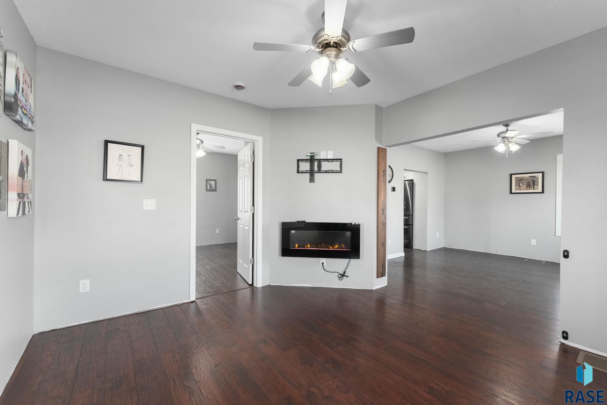 201 S Washington St Street, Humboldt, South Dakota image 17