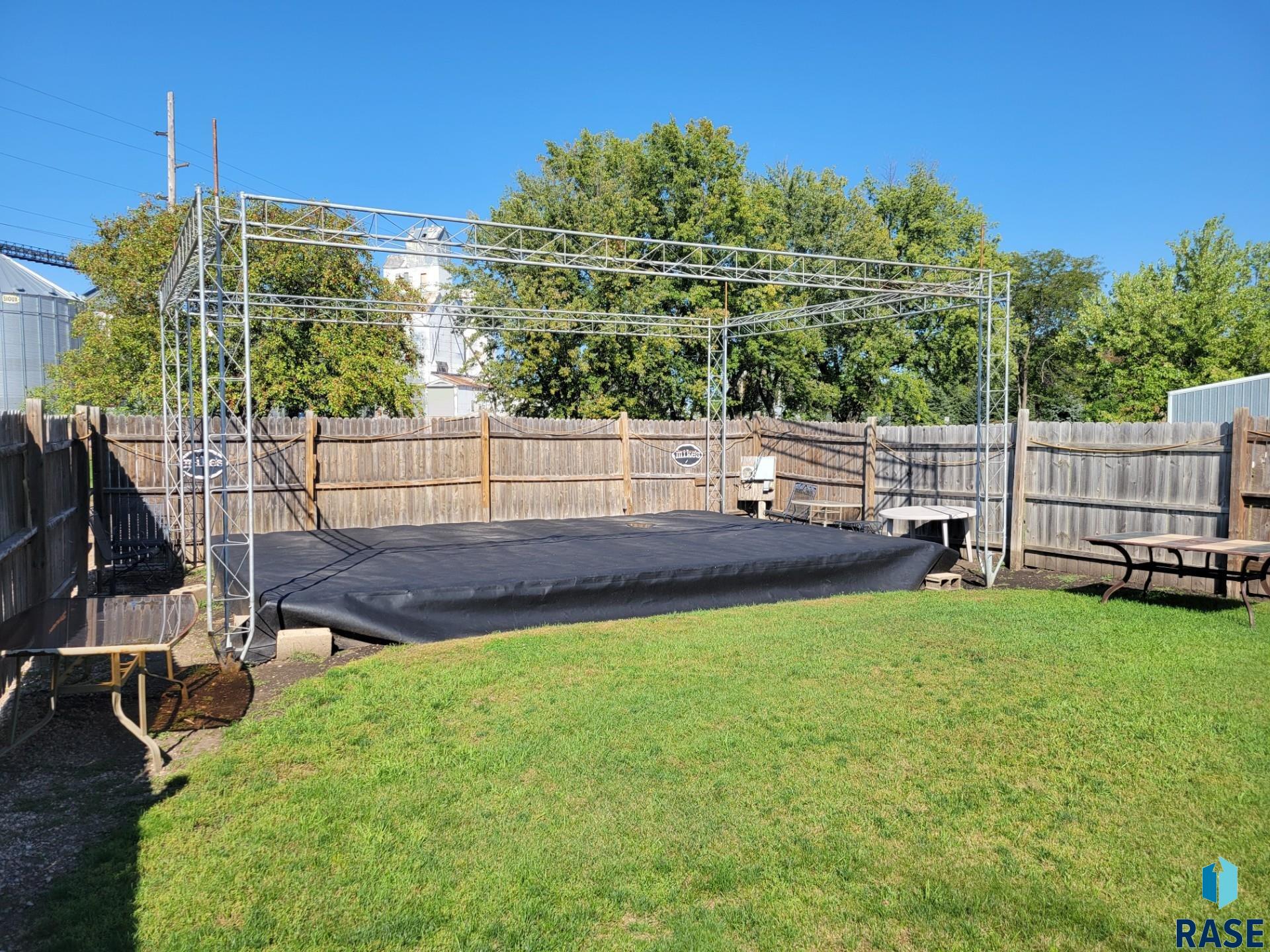 407 Bill Davis St Hwy 34 St
