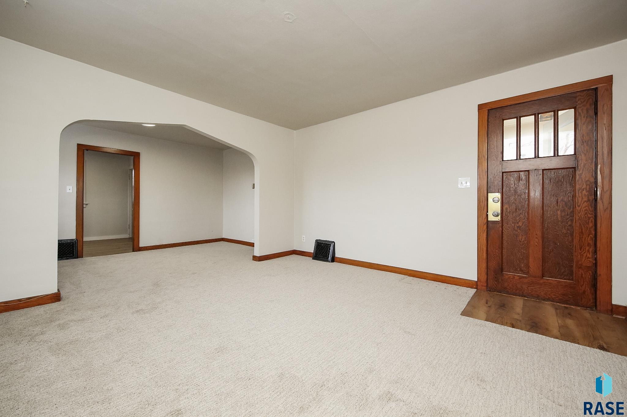 1330 W 14th St Street, Sioux Falls, South Dakota image 10