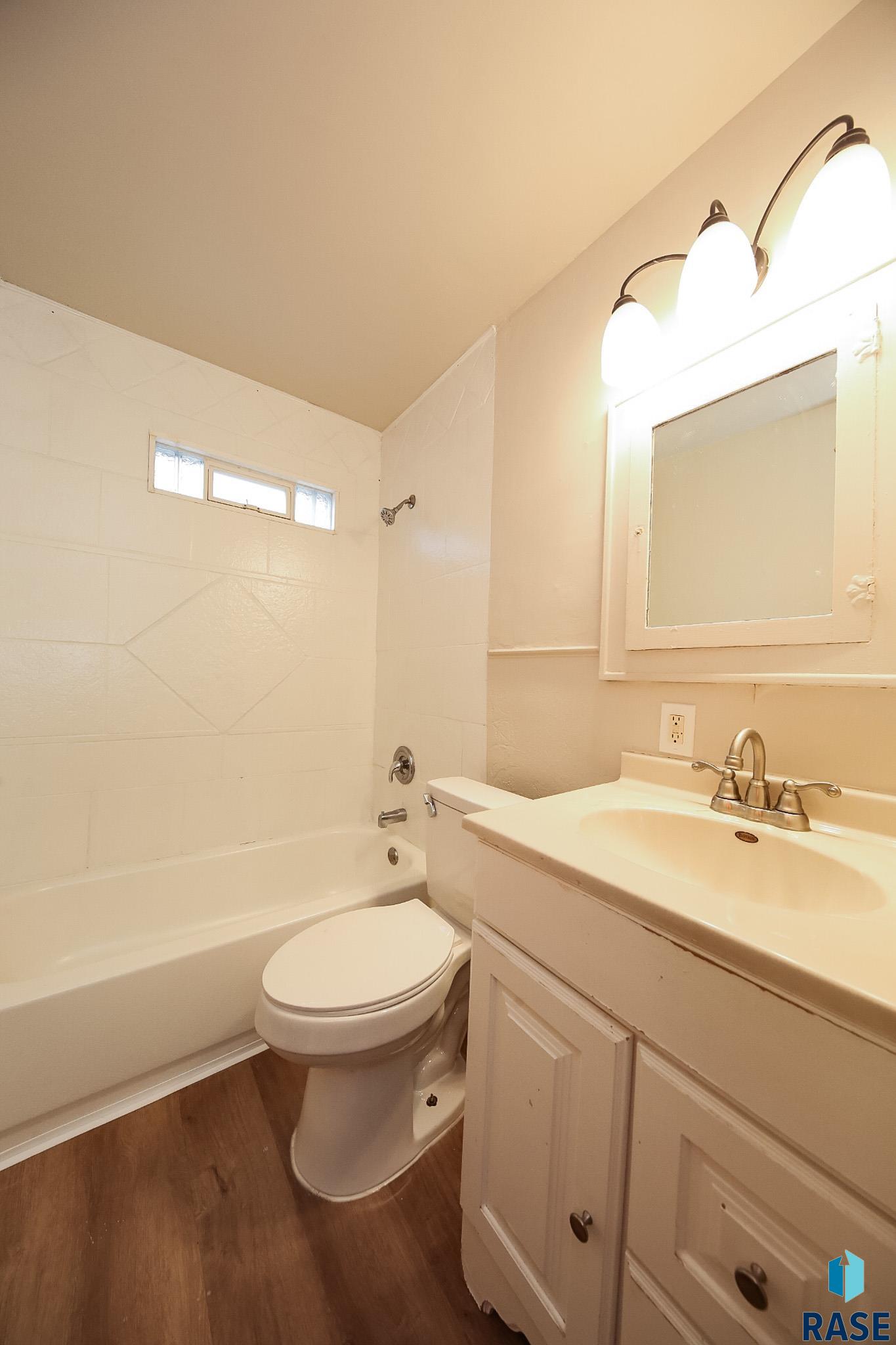 1330 W 14th St Street, Sioux Falls, South Dakota image 22