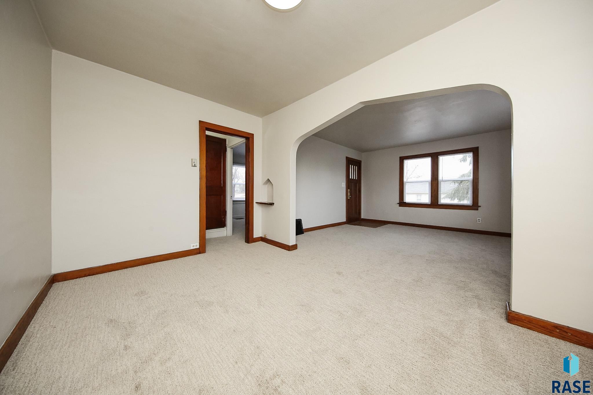1330 W 14th St Street, Sioux Falls, South Dakota image 7