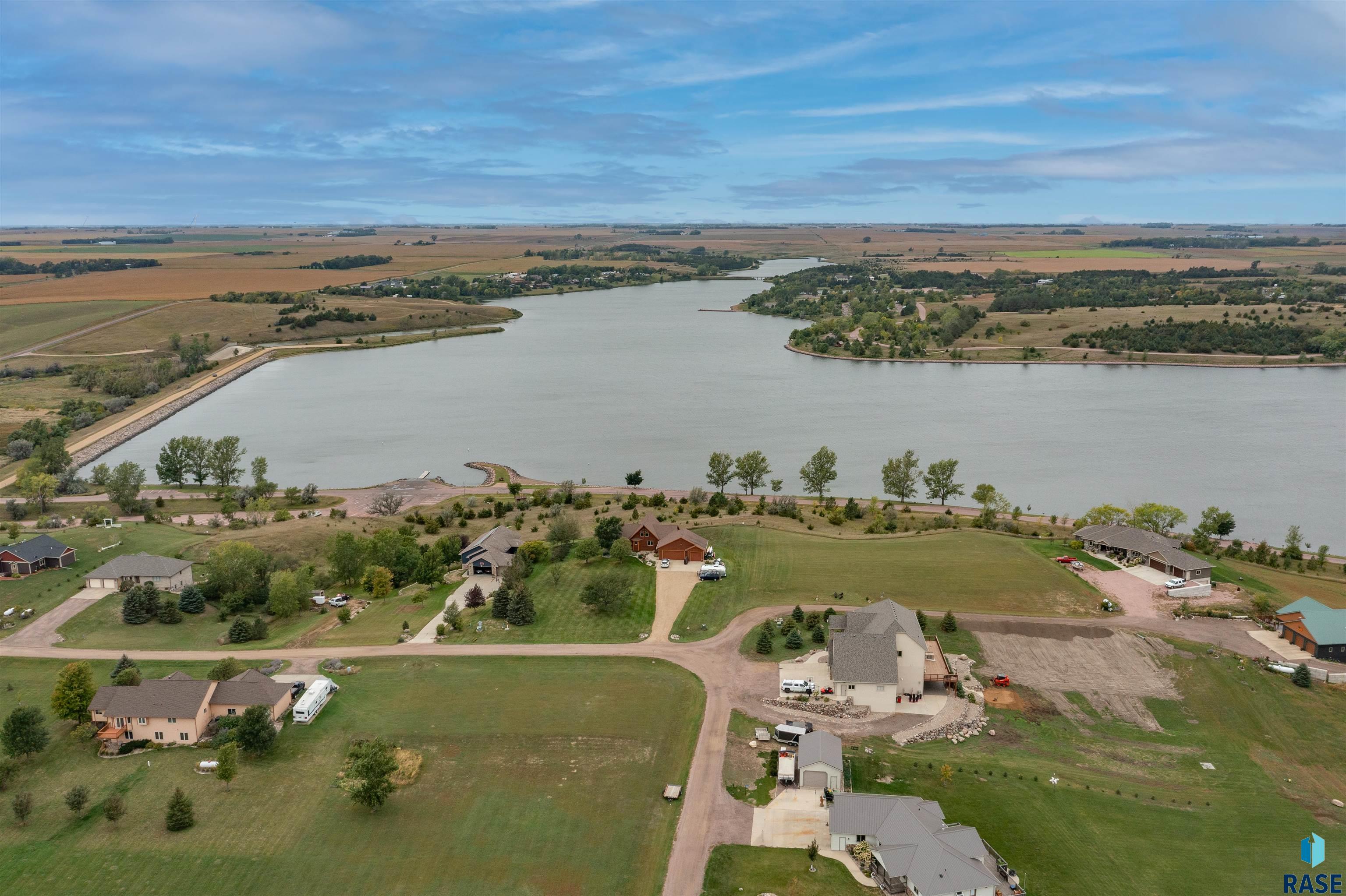 Lot 15 Reed Ct Court, Canistota, South Dakota image 6