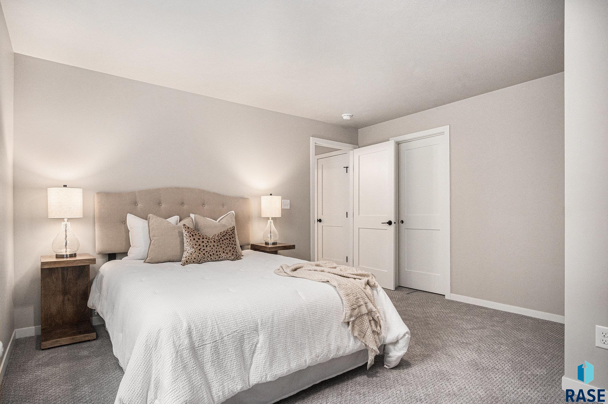 5301 E Lumin St Street, Sioux Falls, New Jersey image 14