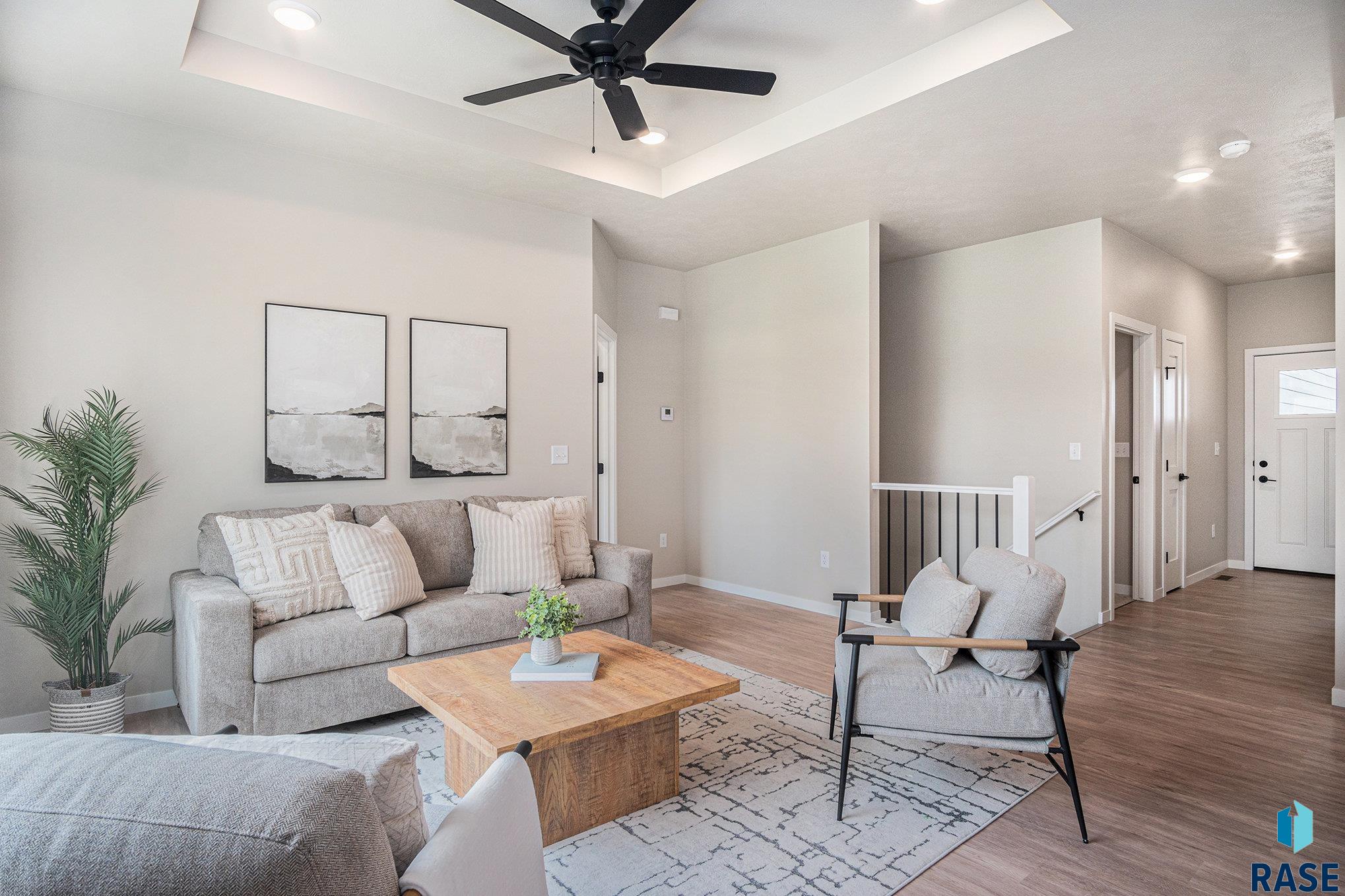 5301 E Lumin St Street, Sioux Falls, New Jersey image 2