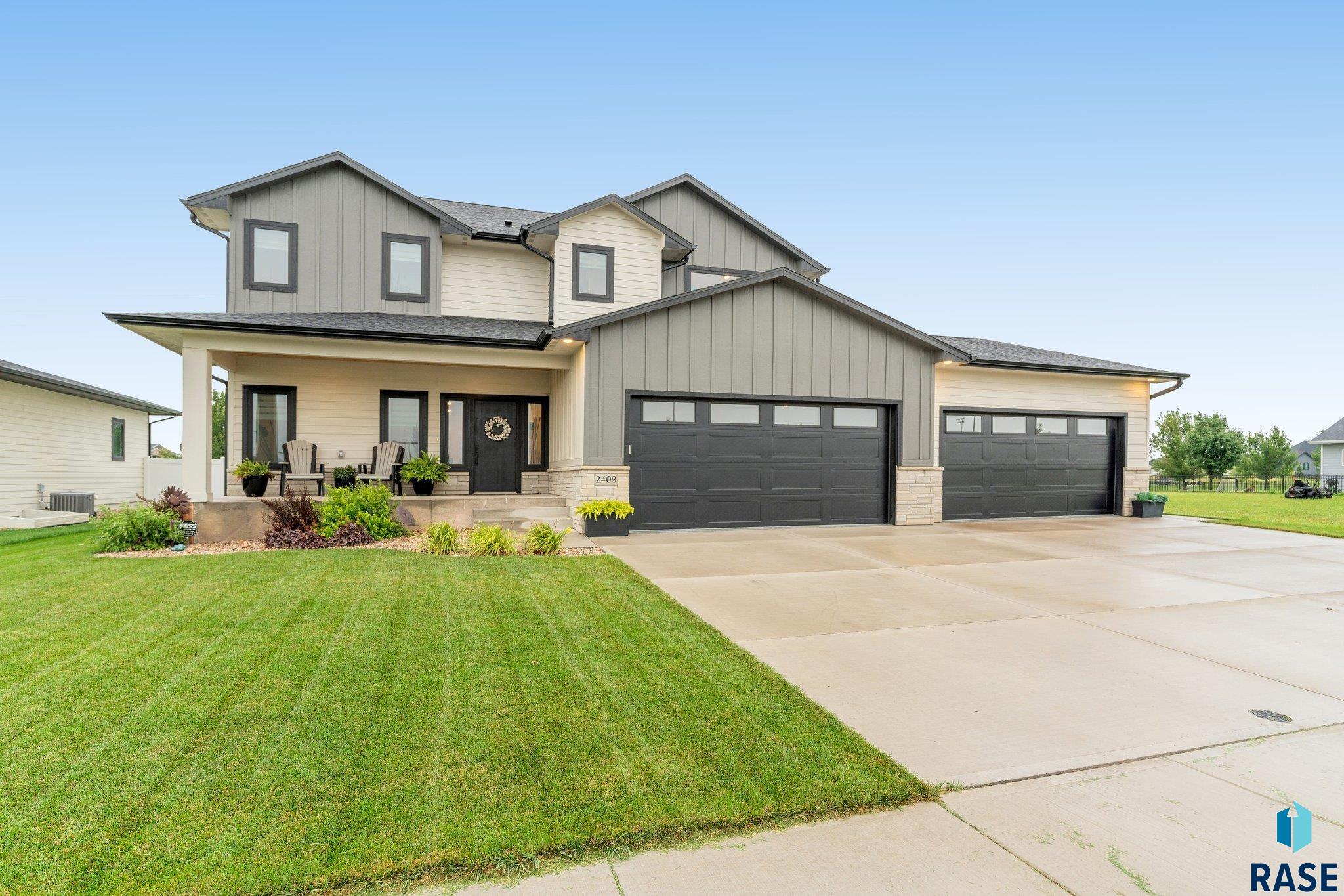 2408 W 95th St Street, Sioux Falls, South Dakota image 1