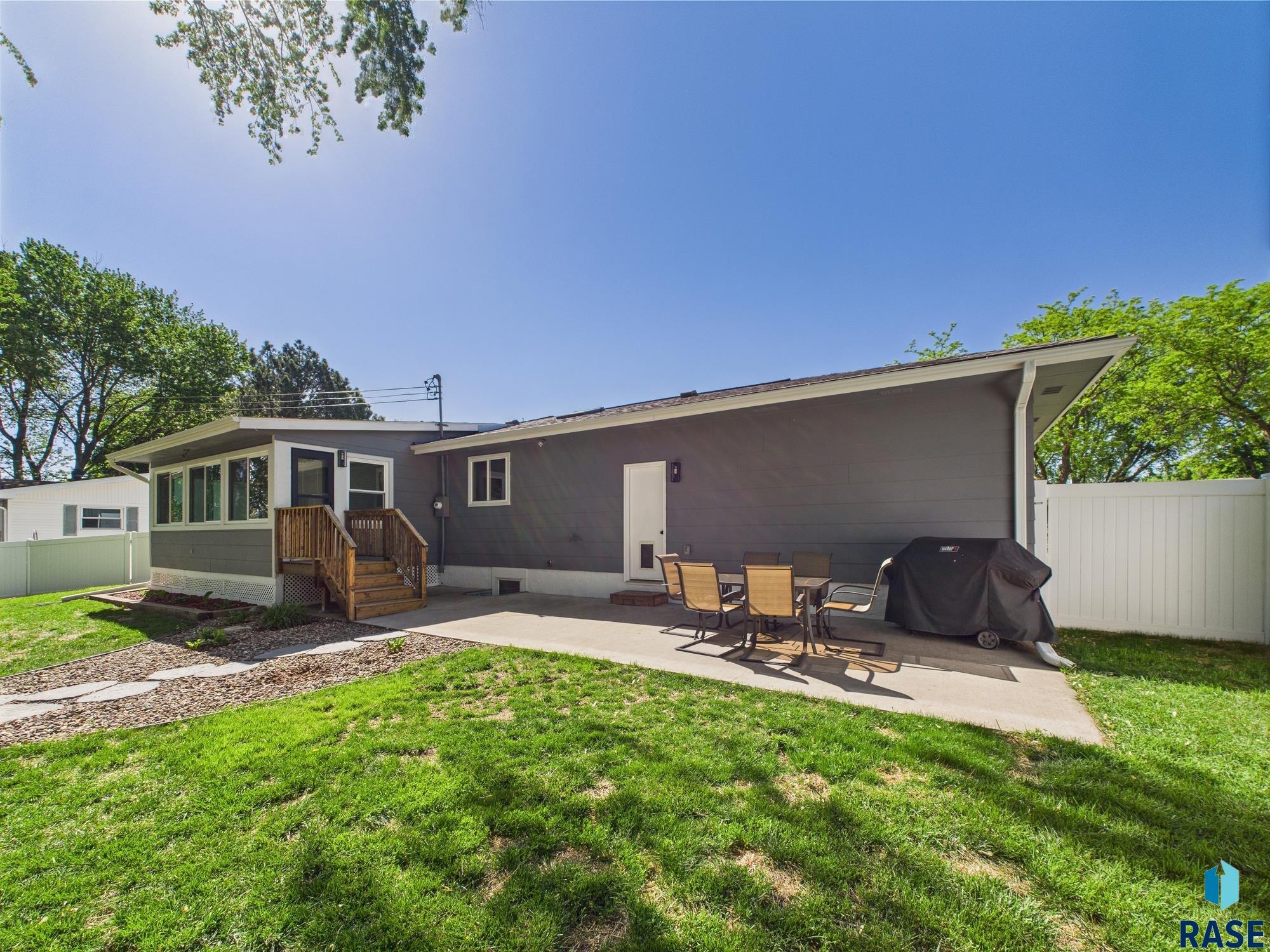 4704 W 38th St Street, Sioux Falls, New Jersey image 3
