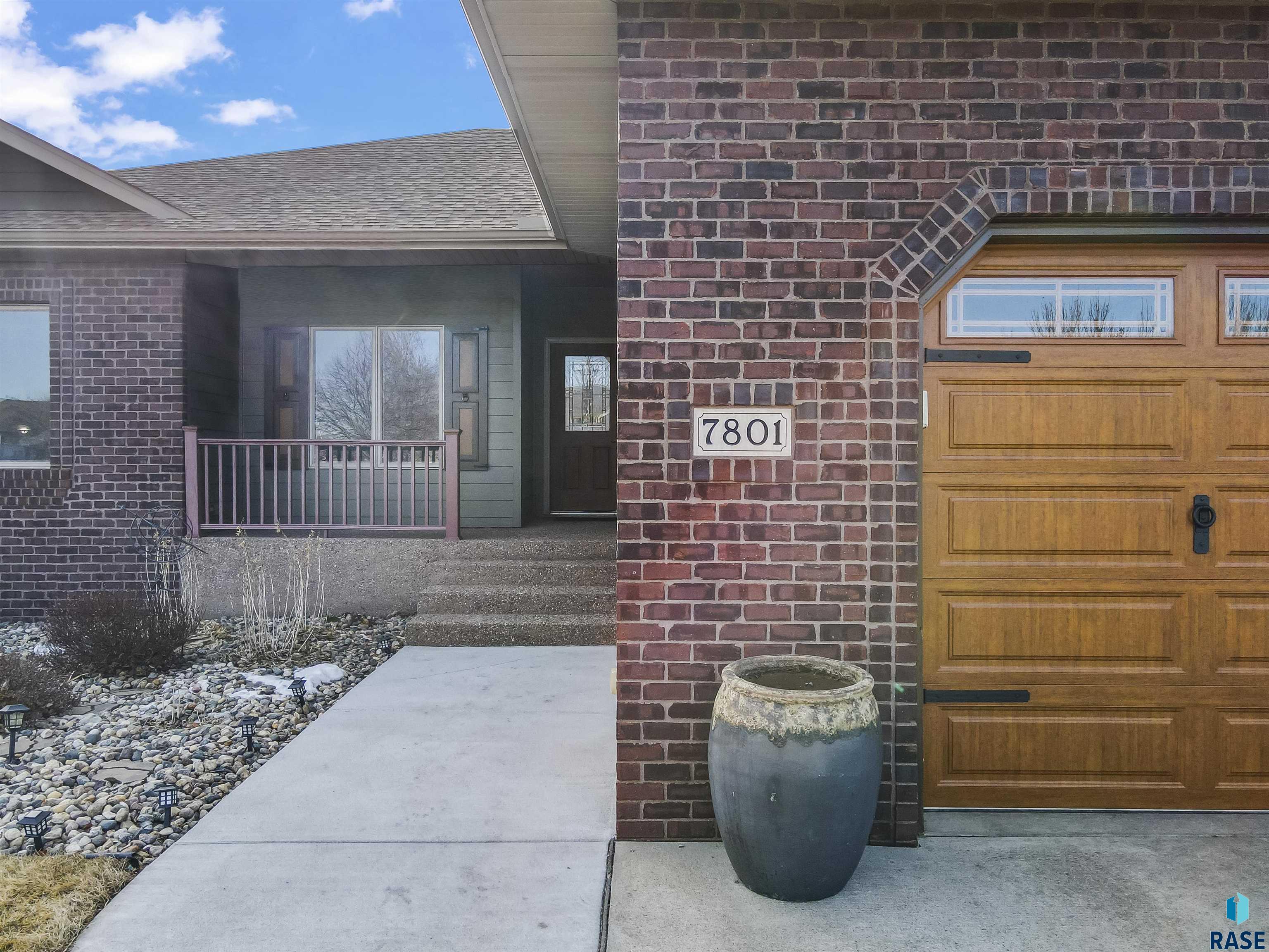 7801 W Chesapeake Ln Lane, Sioux Falls, South Dakota image 2