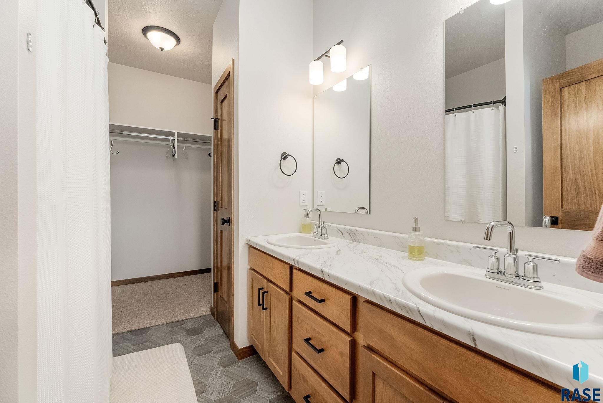 3505 S Chalice Pl Place, Sioux Falls, New Jersey image 11