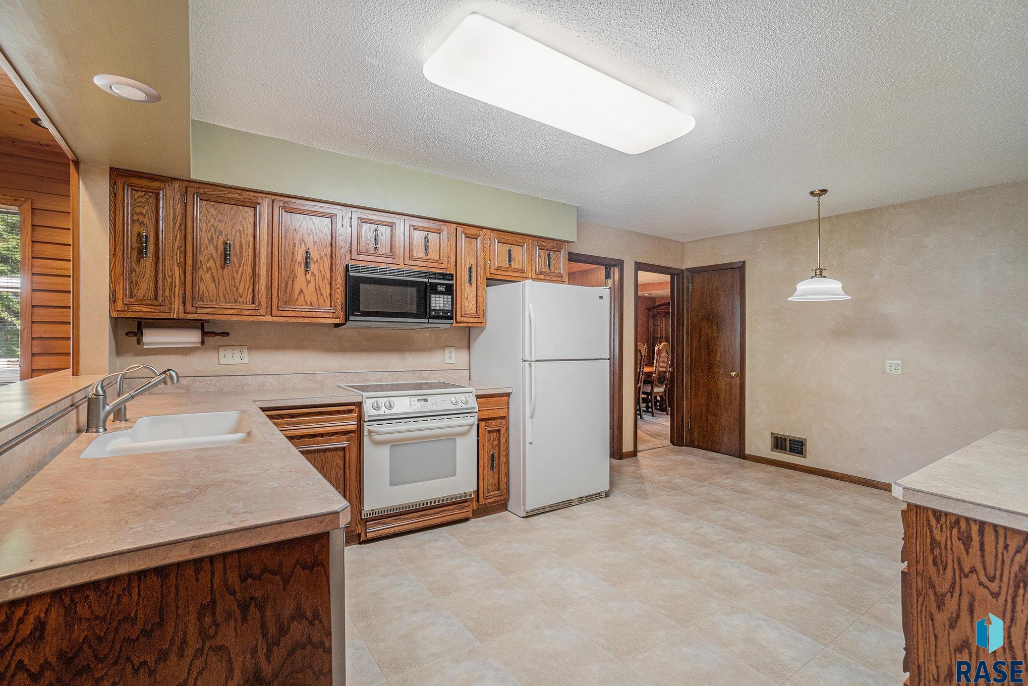 405 W Bishop St Street, Luverne, Minnesota image 12