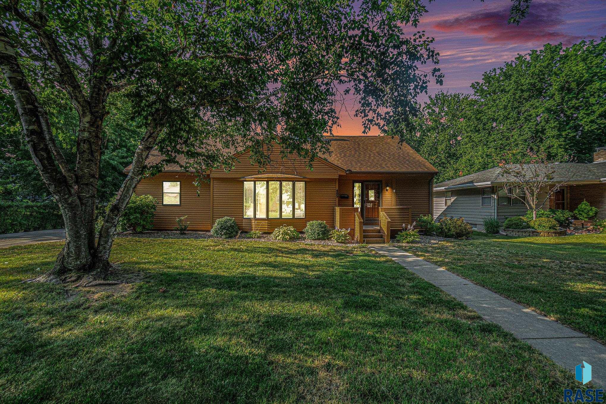 405 W Bishop St Street, Luverne, Minnesota image 1