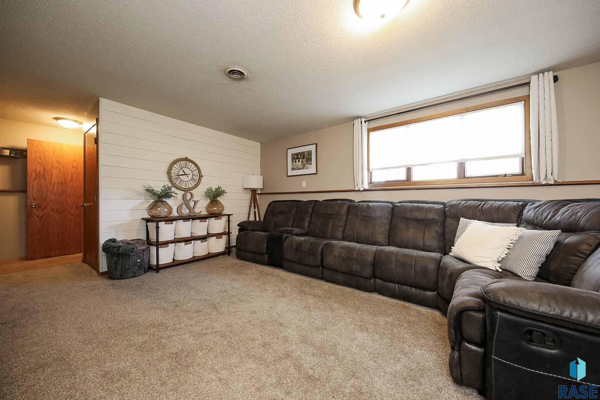 8309 W 42nd St Street, Sioux Falls, South Dakota image 28