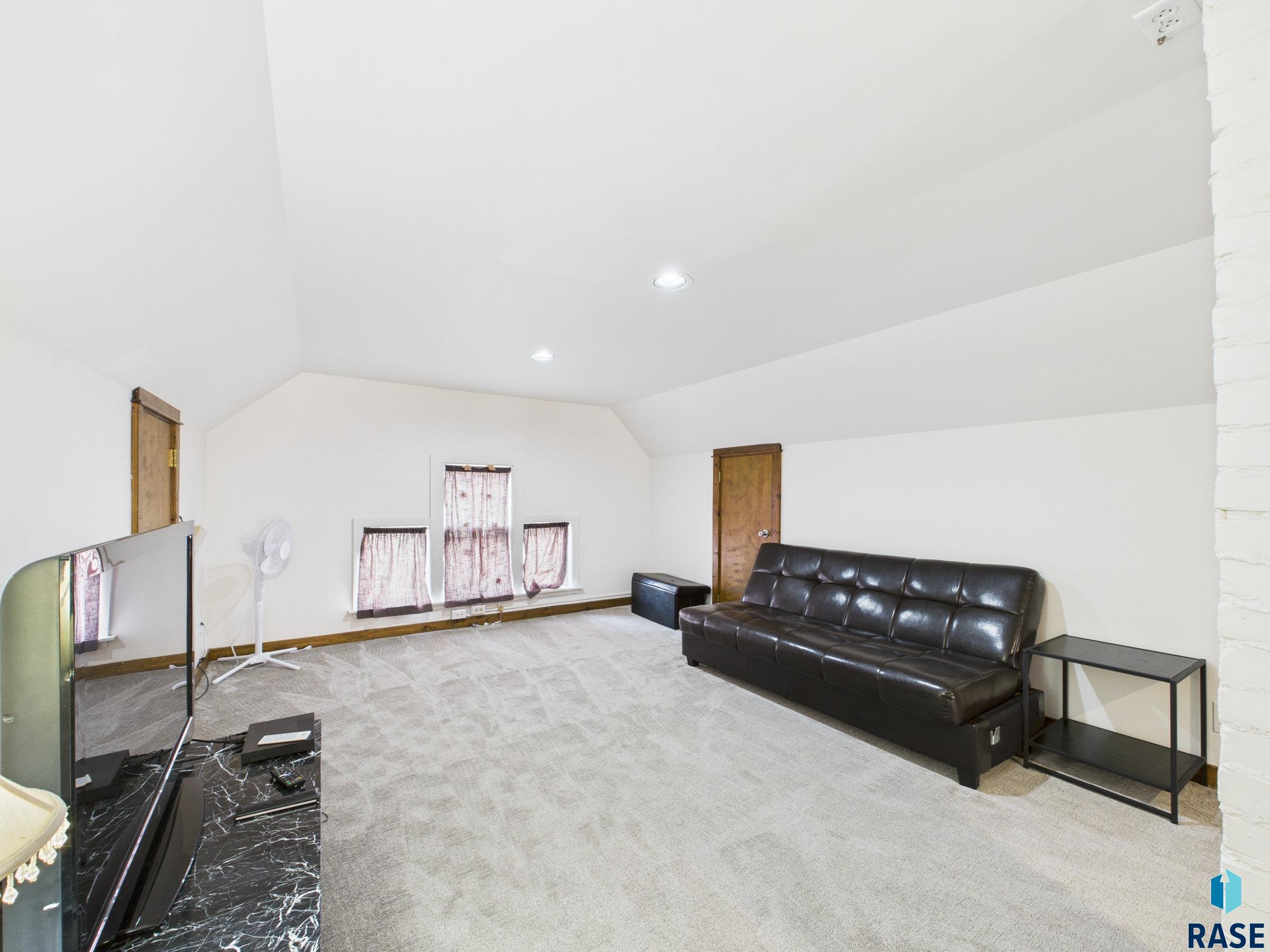 1120 S Center Ave Avenue, Sioux Falls, New Jersey image 25