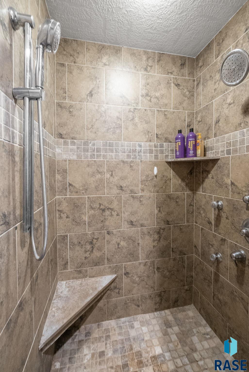 2413 S Purdue Ave Avenue, Sioux Falls, New Jersey image 22