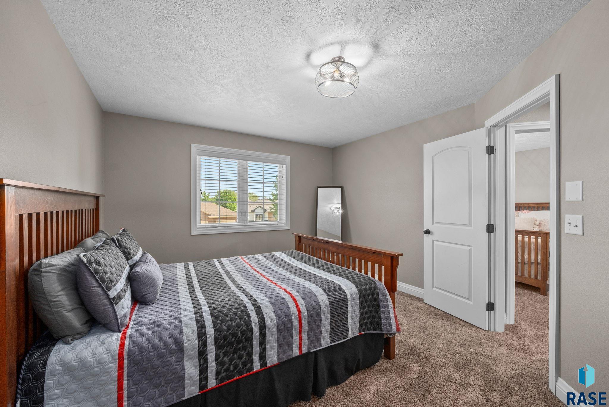 2413 S Purdue Ave Avenue, Sioux Falls, New Jersey image 23