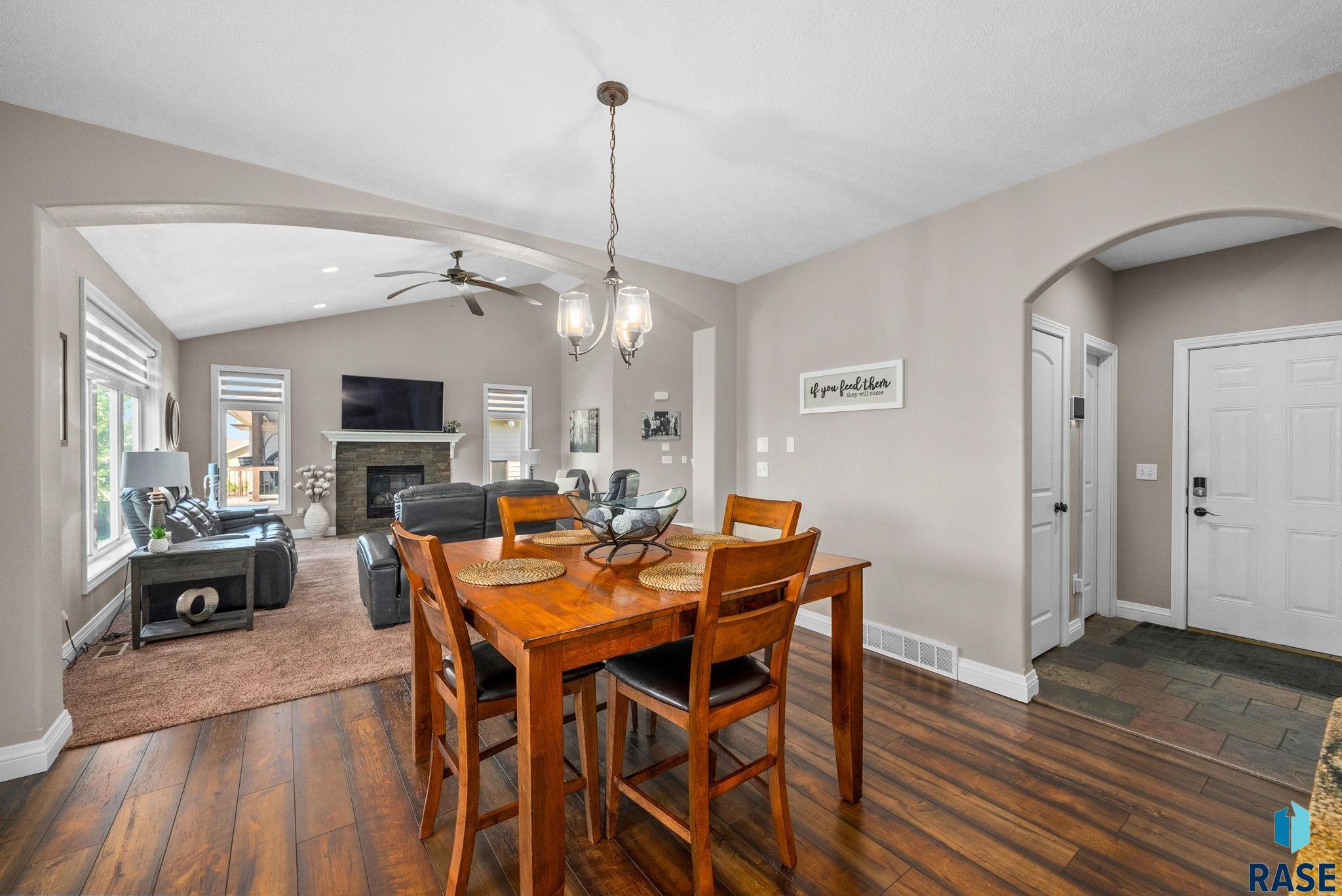 2413 S Purdue Ave Avenue, Sioux Falls, New Jersey image 10