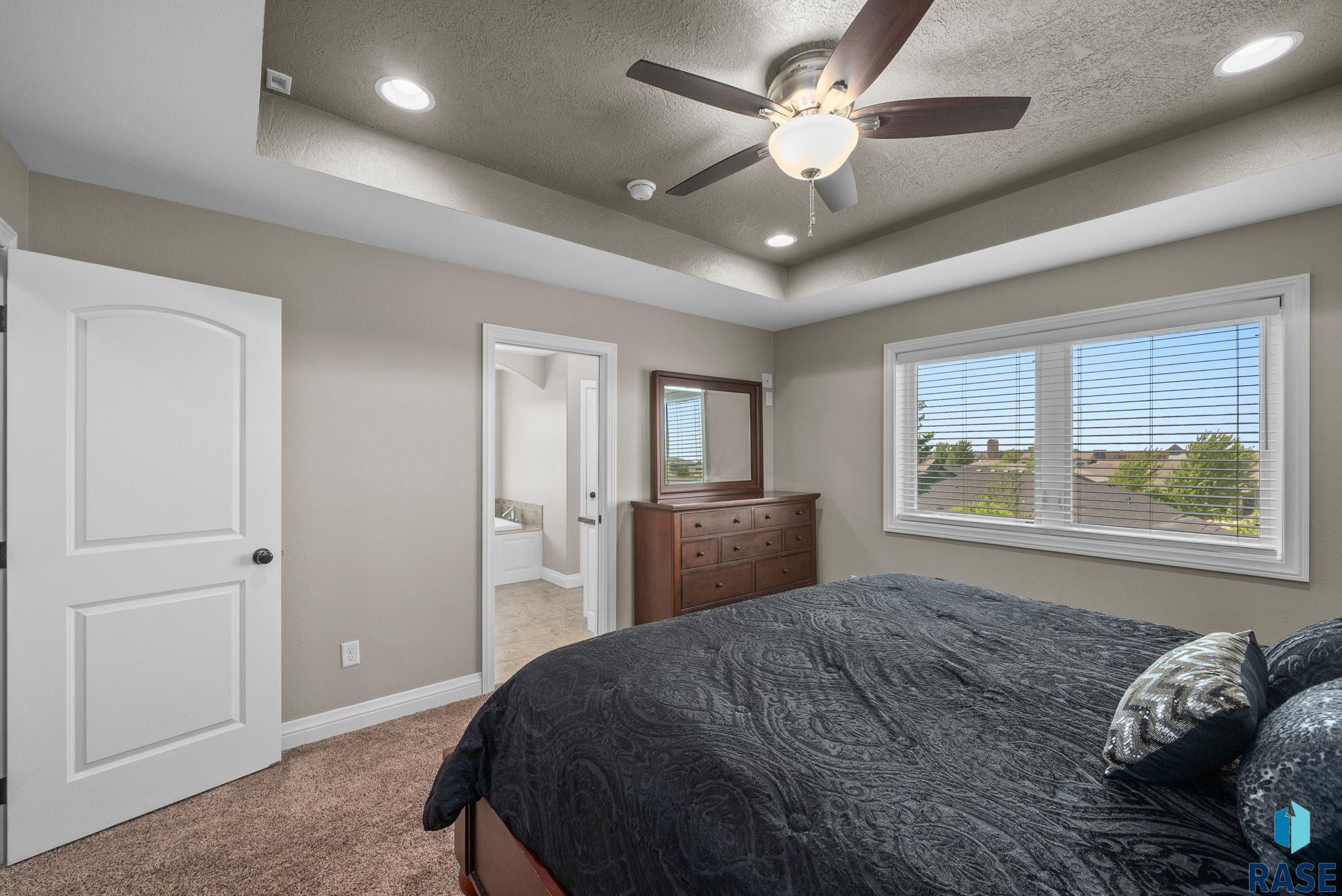 2413 S Purdue Ave Avenue, Sioux Falls, New Jersey image 18
