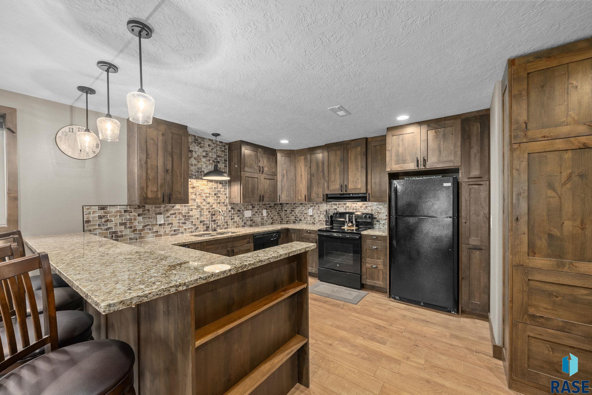 2413 S Purdue Ave Avenue, Sioux Falls, New Jersey image 31