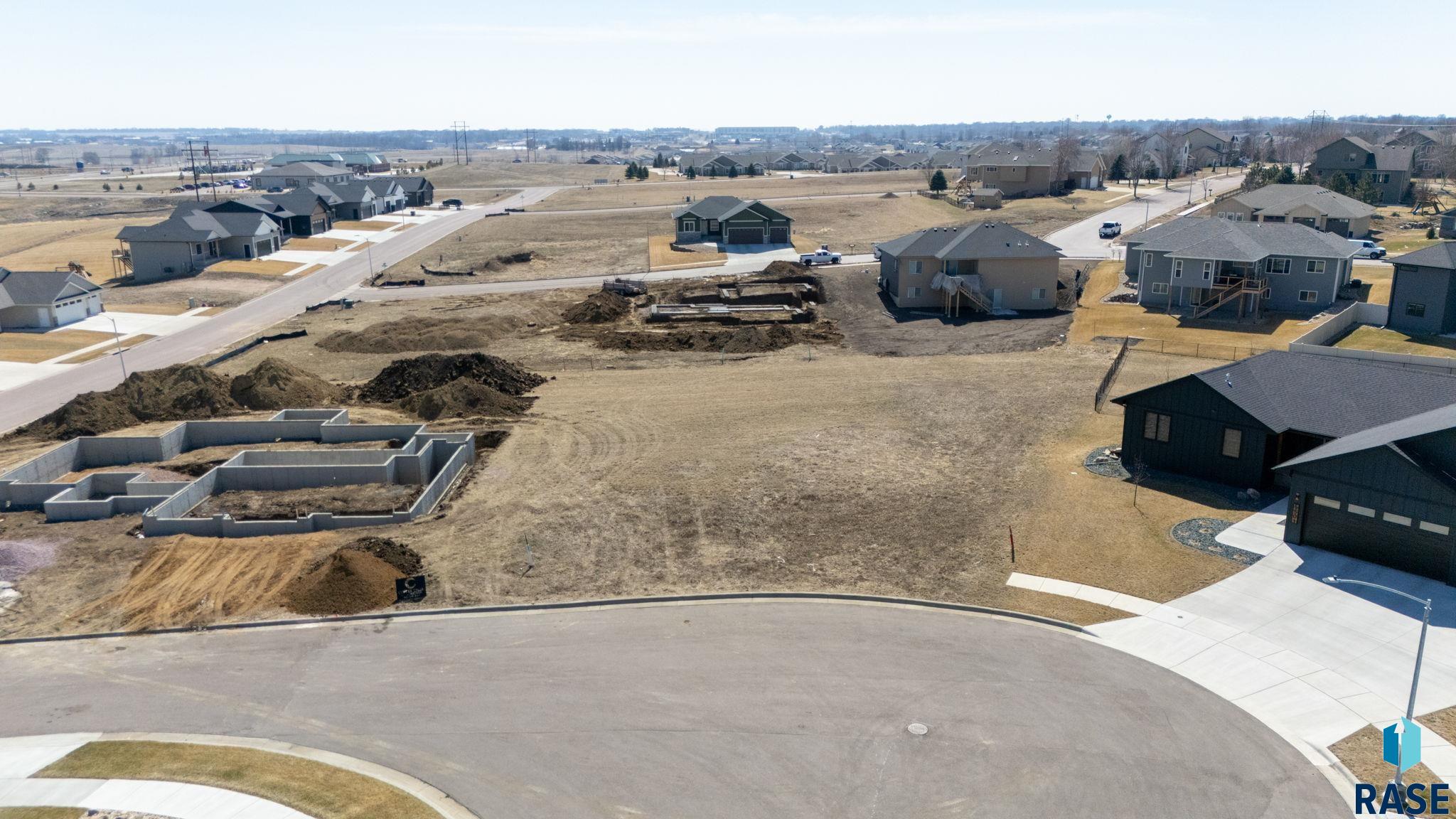 5505 E Marlowe Cir Circle, Sioux Falls, South Dakota image 2