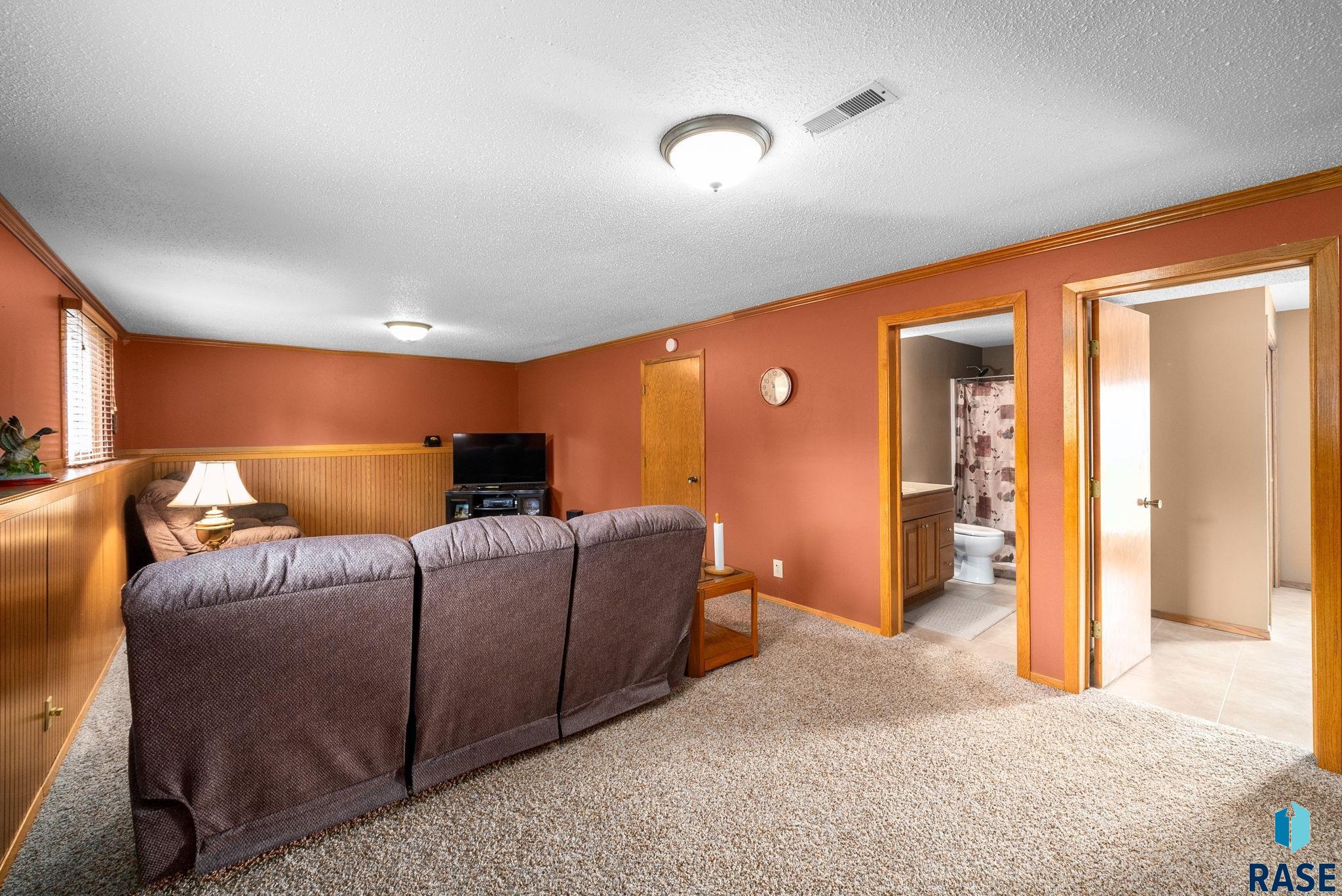 4401 E 28th St Street, Sioux Falls, New Jersey image 32