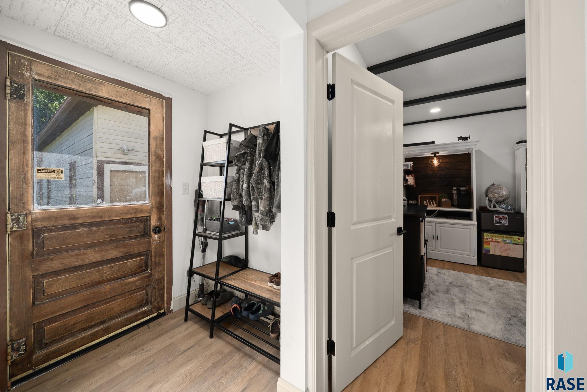 Sioux Falls, South Dakota 57103, United States, 3 Bedrooms Bedrooms, ,2 BathroomsBathrooms,Residential,Active,168655