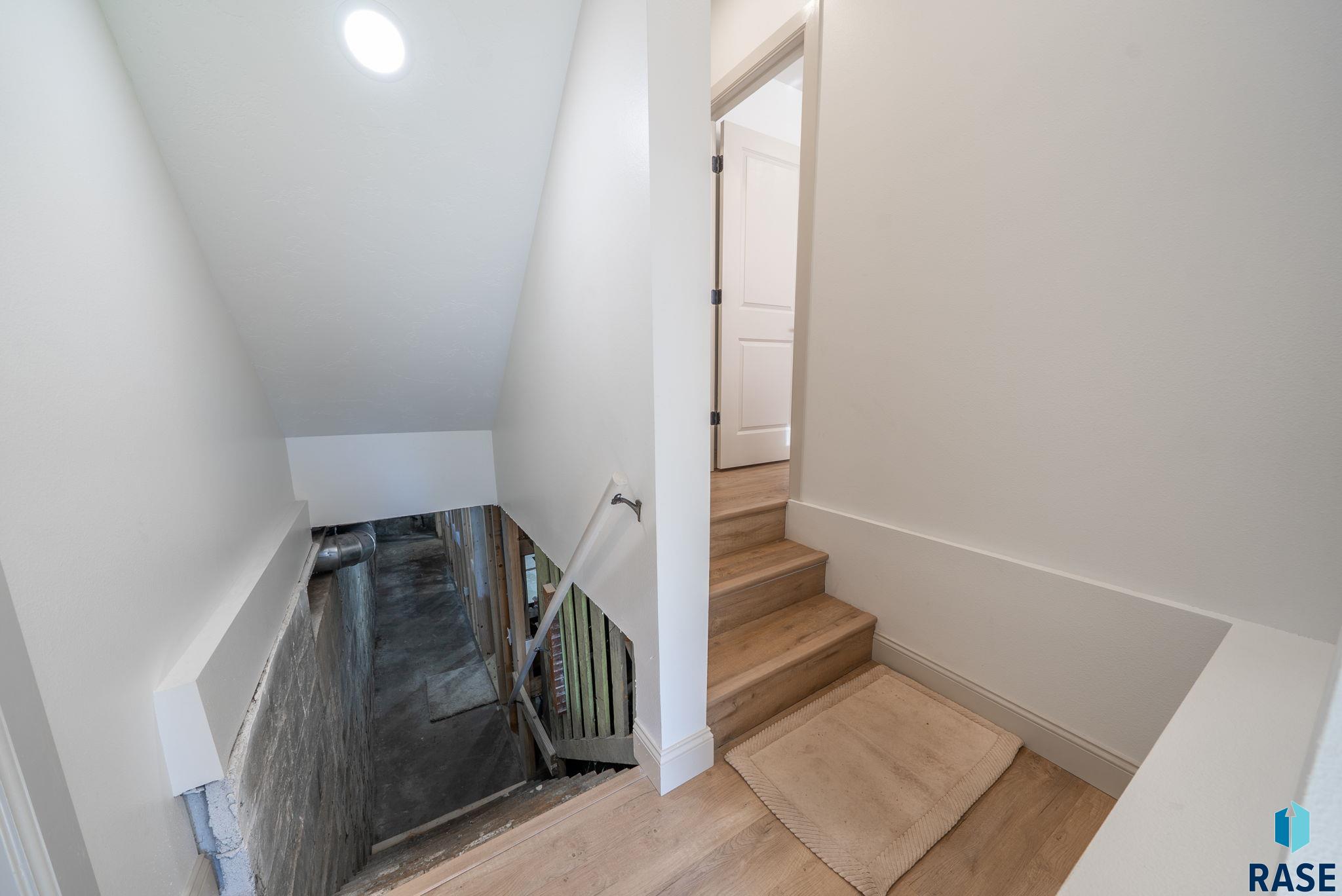 Sioux Falls, South Dakota 57103, United States, 3 Bedrooms Bedrooms, ,2 BathroomsBathrooms,Residential,Active,168655