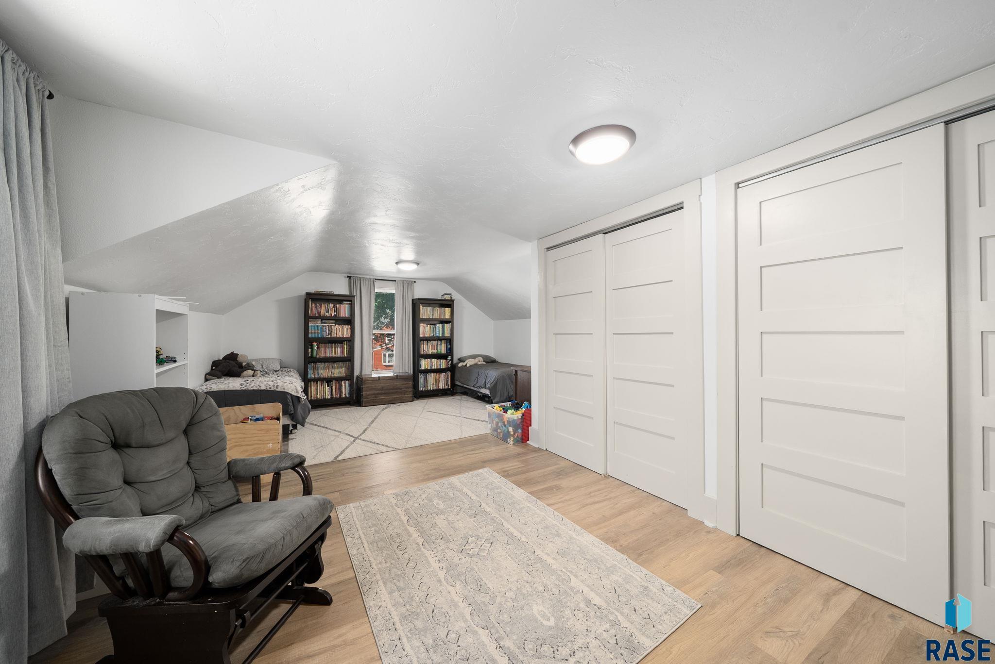 Sioux Falls, South Dakota 57103, United States, 3 Bedrooms Bedrooms, ,2 BathroomsBathrooms,Residential,Active,168655