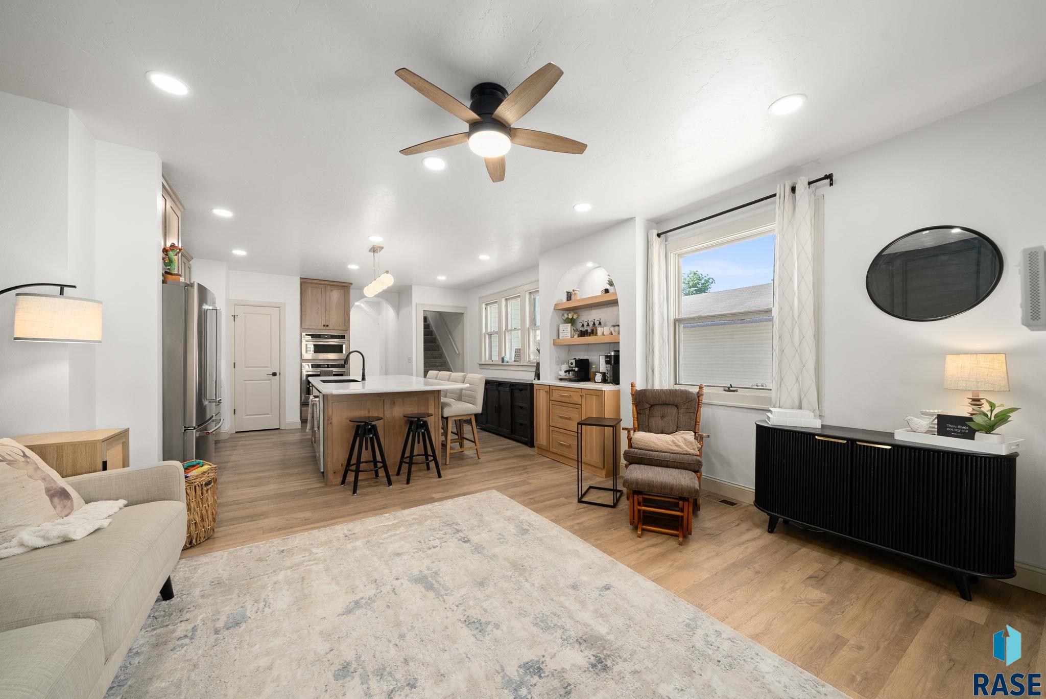 Sioux Falls, South Dakota 57103, United States, 3 Bedrooms Bedrooms, ,2 BathroomsBathrooms,Residential,Active,168655