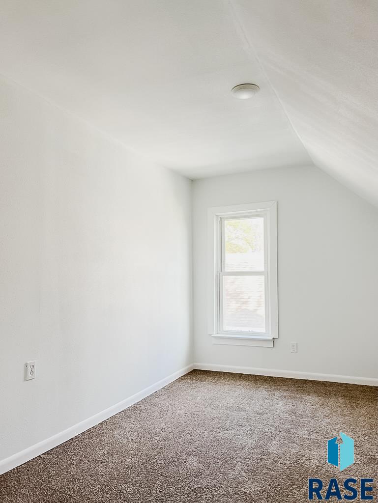 323 W Lincoln St Street, Luverne, Minnesota image 18