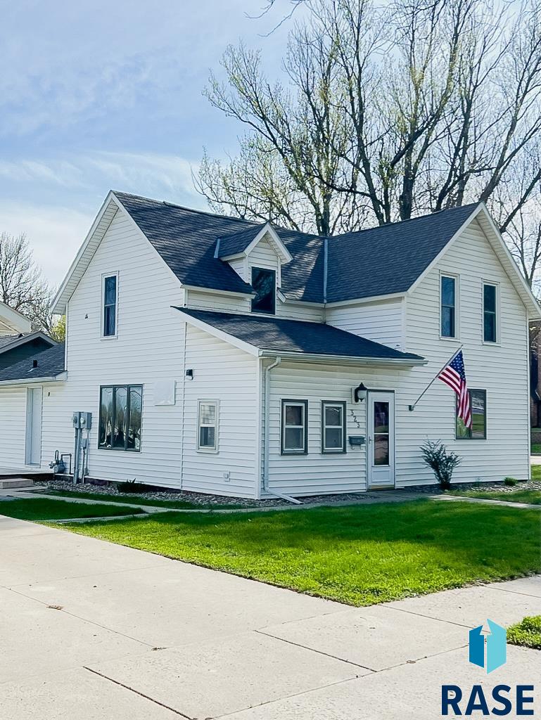 323 W Lincoln St Street, Luverne, Minnesota image 2