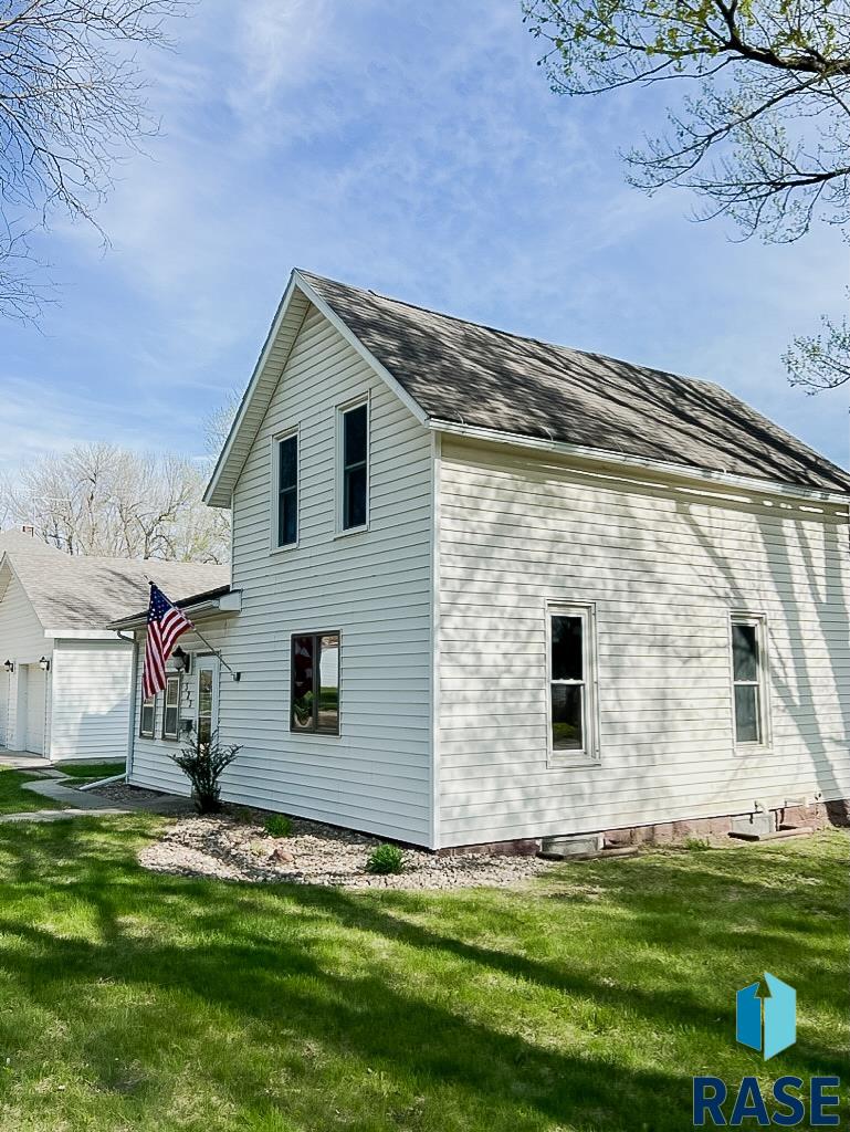 323 W Lincoln St Street, Luverne, Minnesota image 25