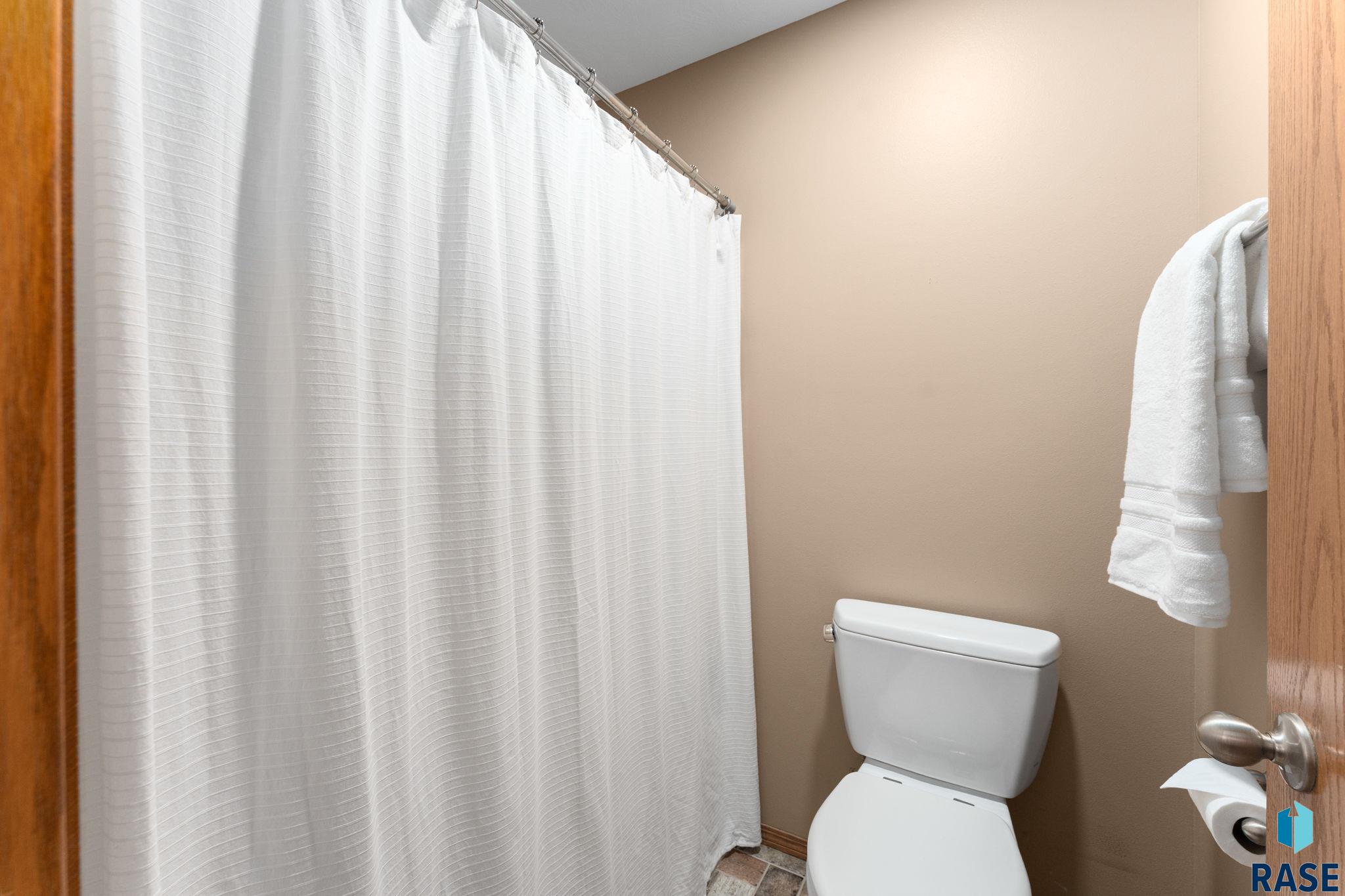 7721 W Ione St Street, Sioux Falls, South Dakota image 25
