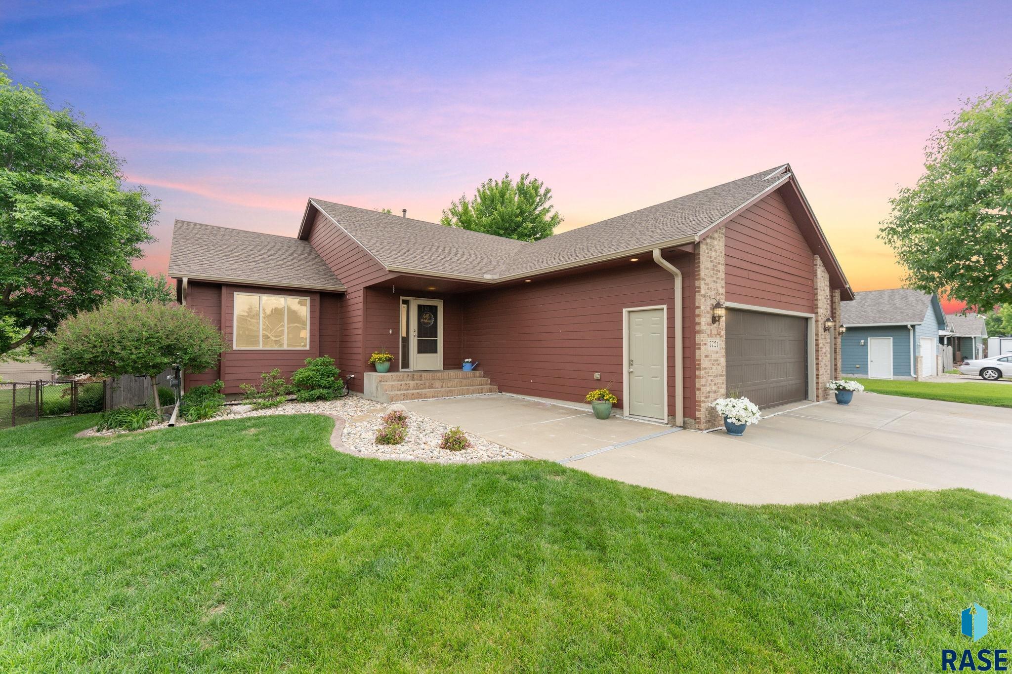7721 W Ione St Street, Sioux Falls, South Dakota image 1