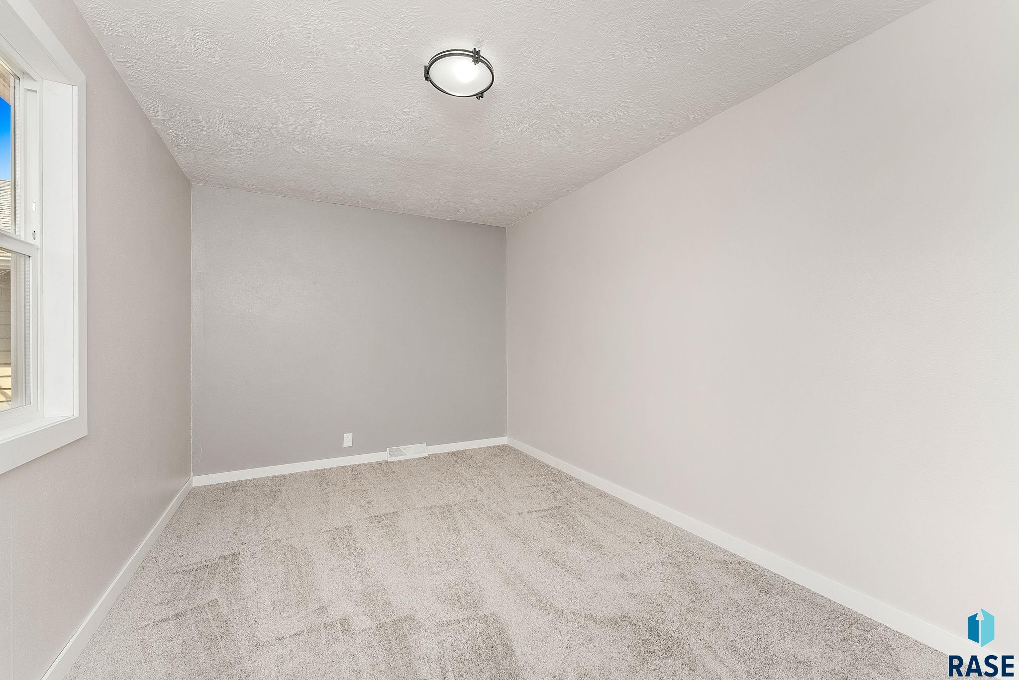 333 S Juniper Ave Avenue, Parker, South Dakota image 19