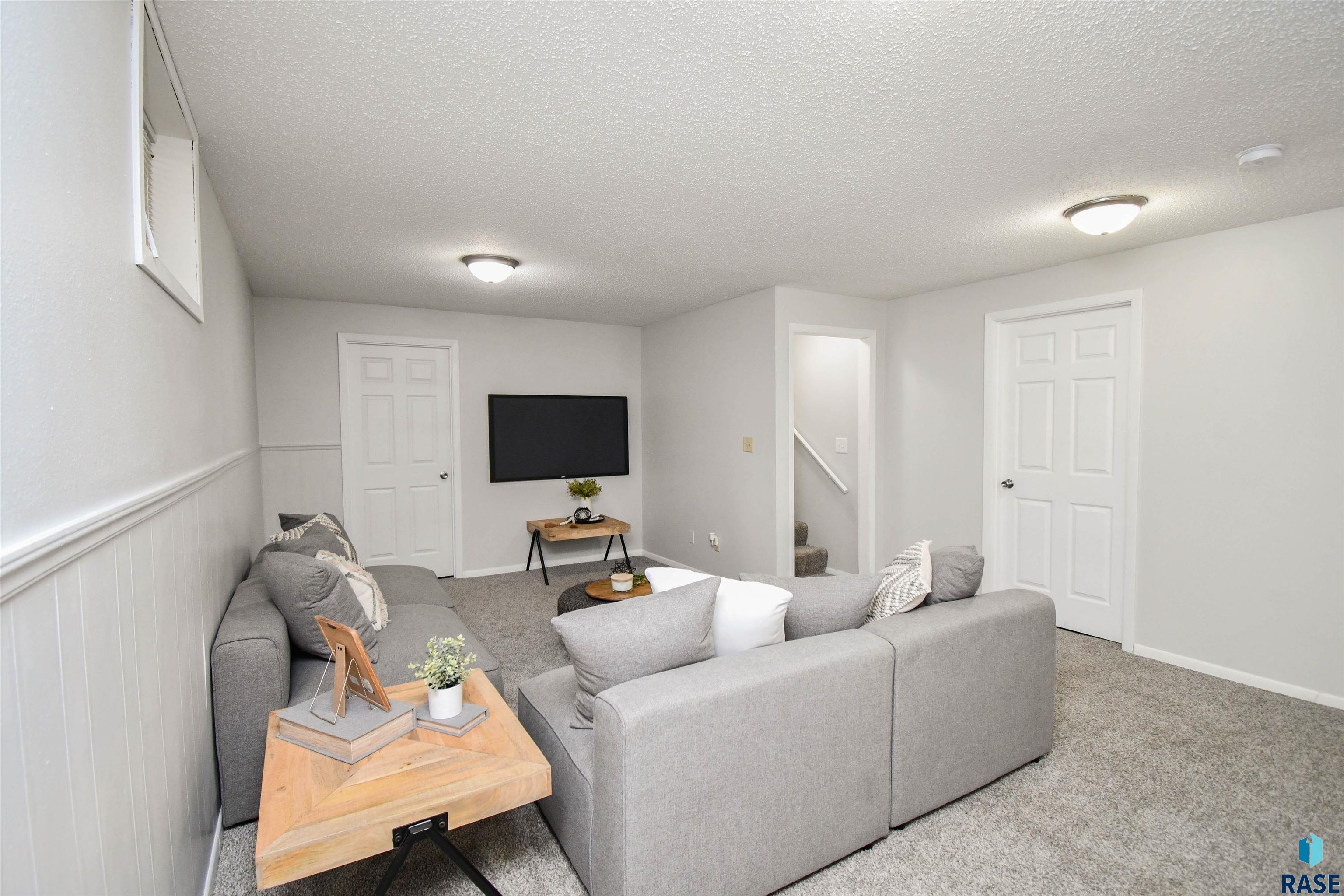 6109 W 58th St Street, Sioux Falls, New Jersey image 38