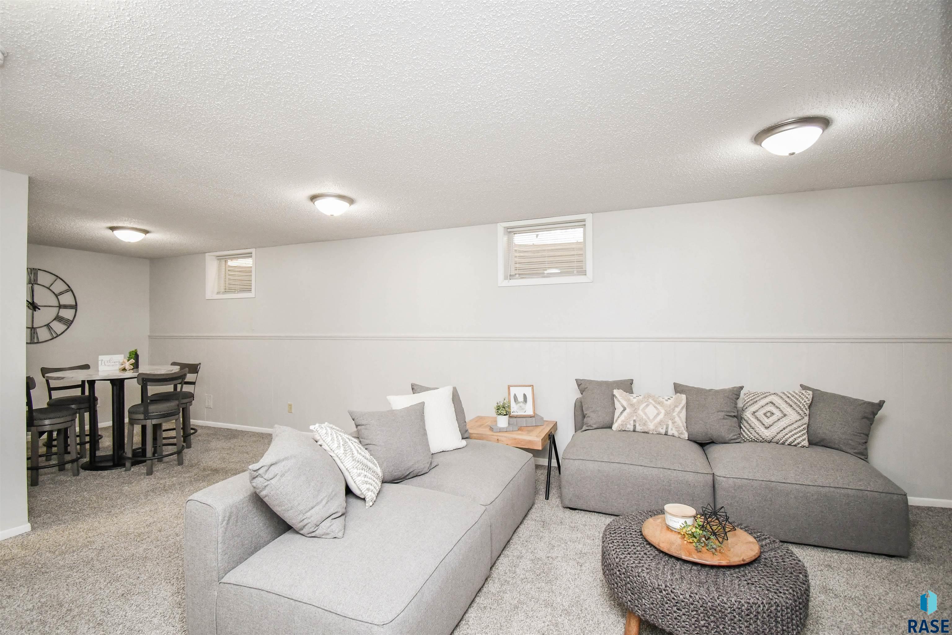 6109 W 58th St Street, Sioux Falls, New Jersey image 5