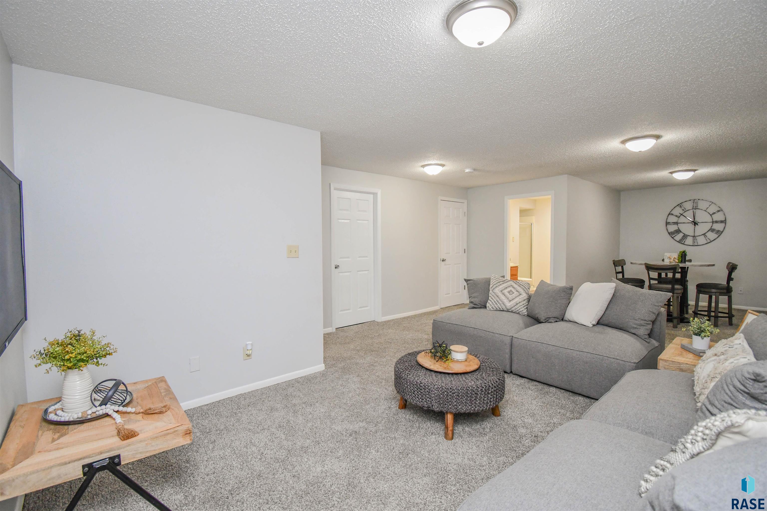 6109 W 58th St Street, Sioux Falls, New Jersey image 33