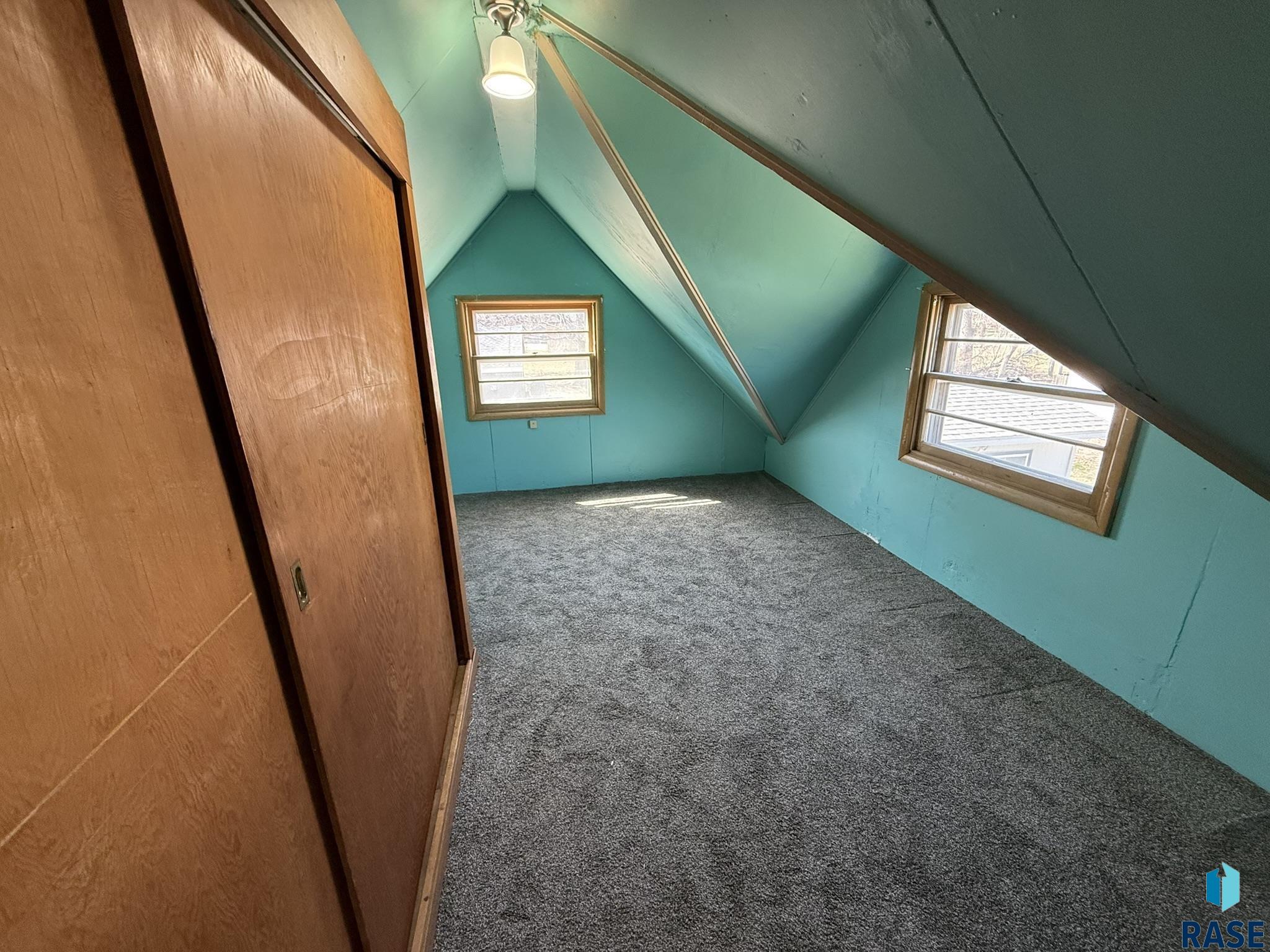 305 N Main St Street, Lennox, South Dakota image 15