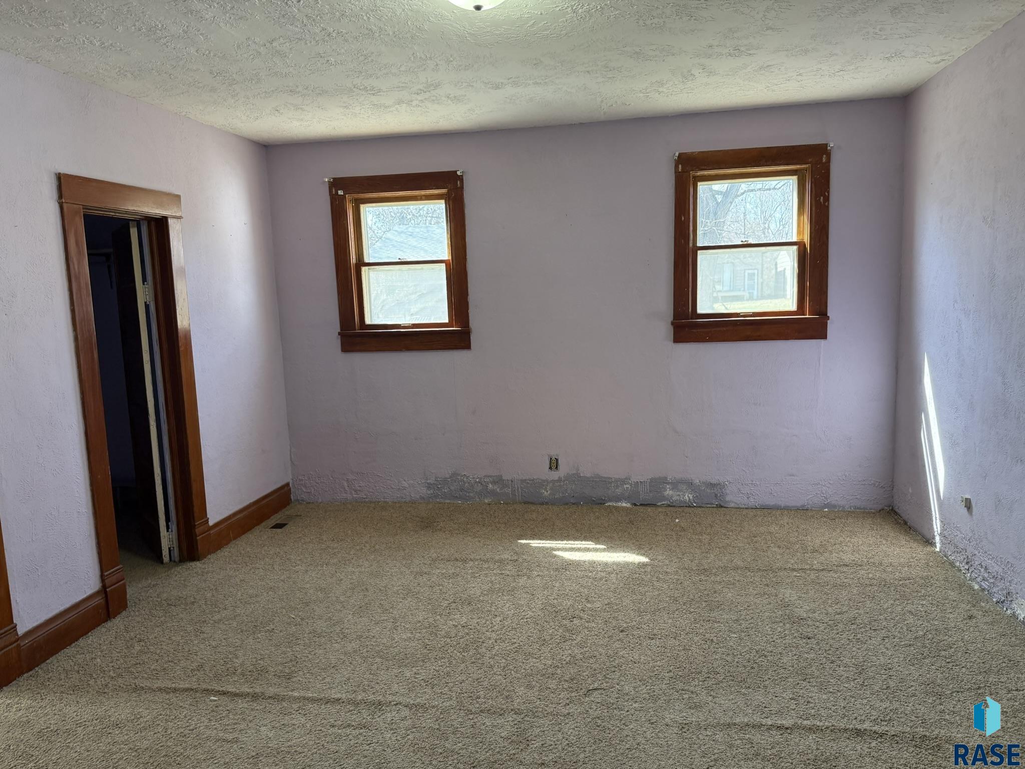 305 N Main St Street, Lennox, South Dakota image 5